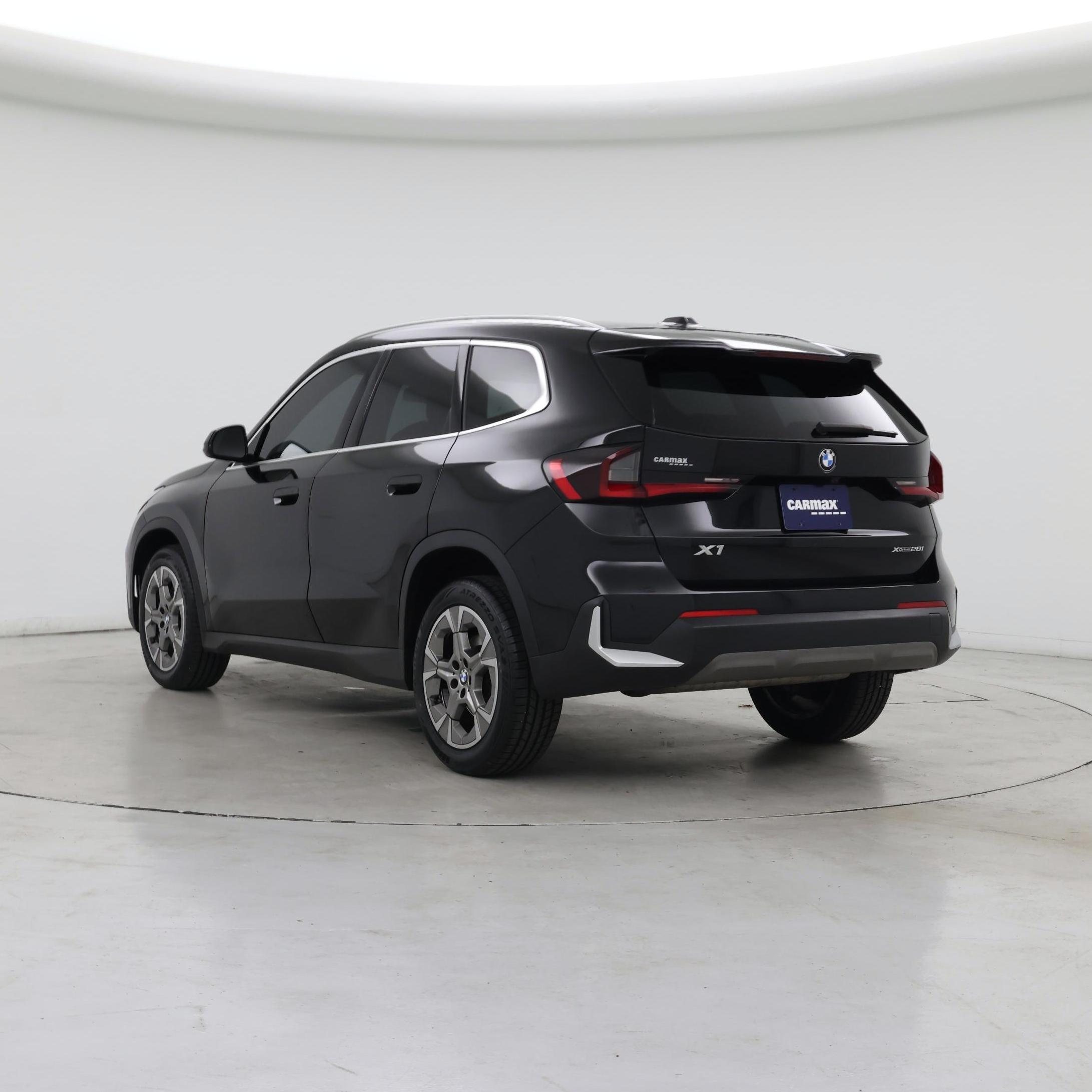 Thumbnail: 2023 BMW X1 - 2