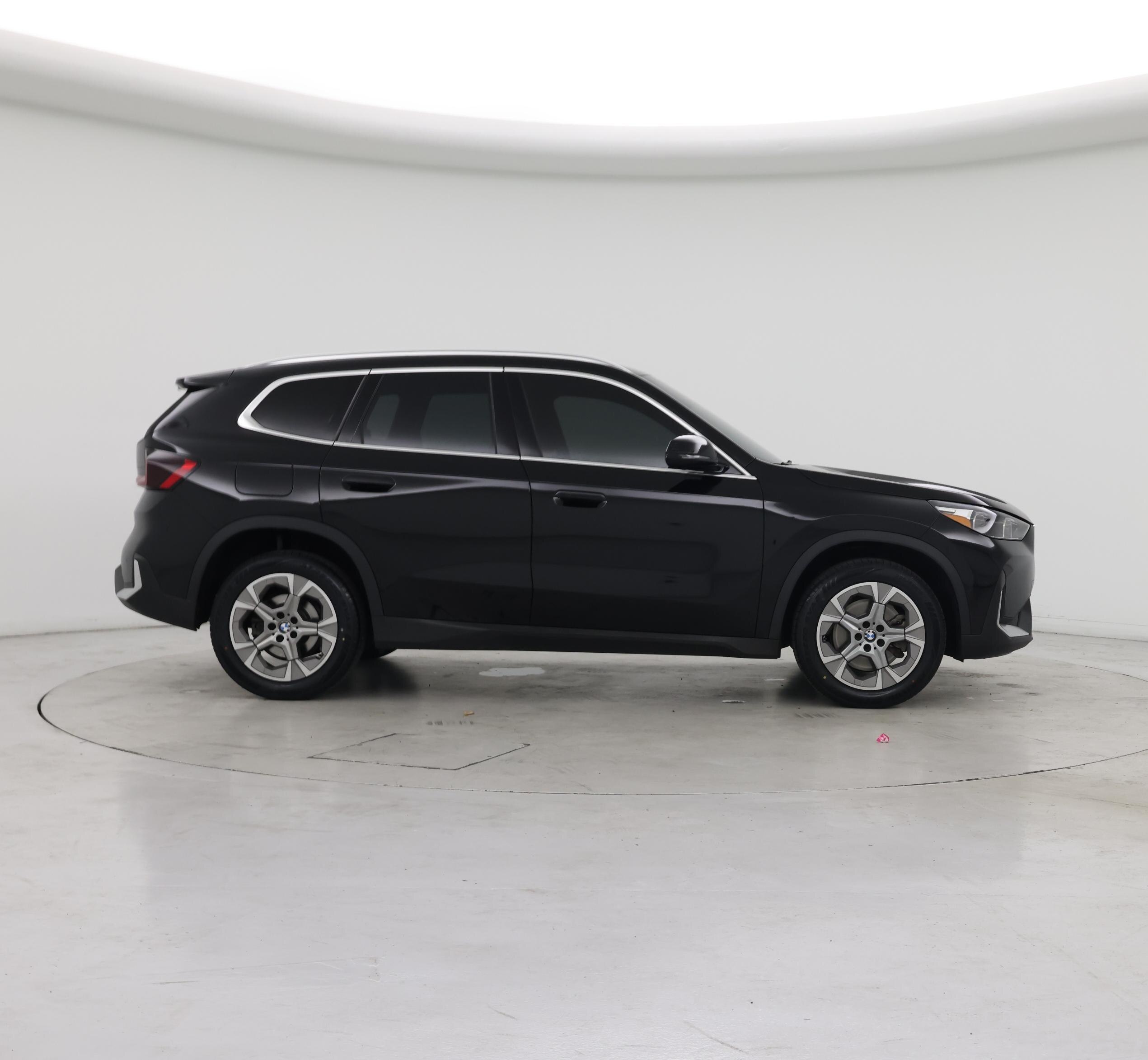 Thumbnail: 2023 BMW X1 - 7