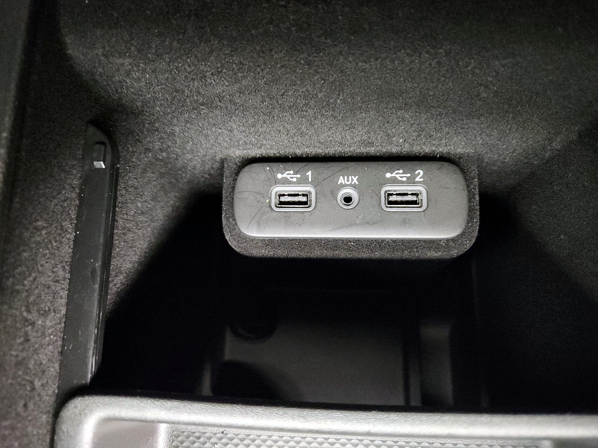 Thumbnail: 2022 Dodge Charger - 18