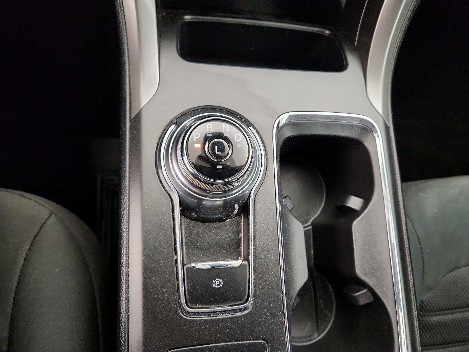 Thumbnail: 2020 Ford Fusion - 17