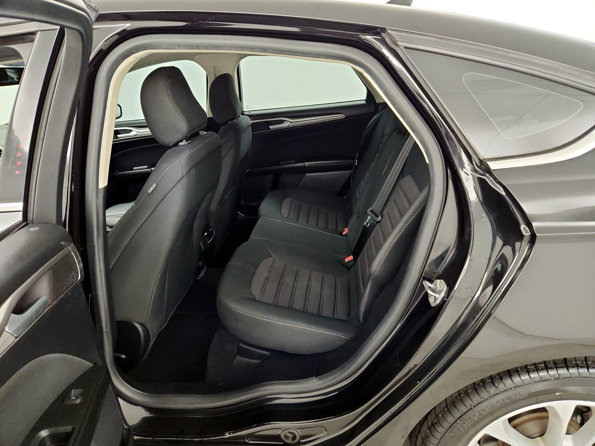 Thumbnail: 2020 Ford Fusion - 19