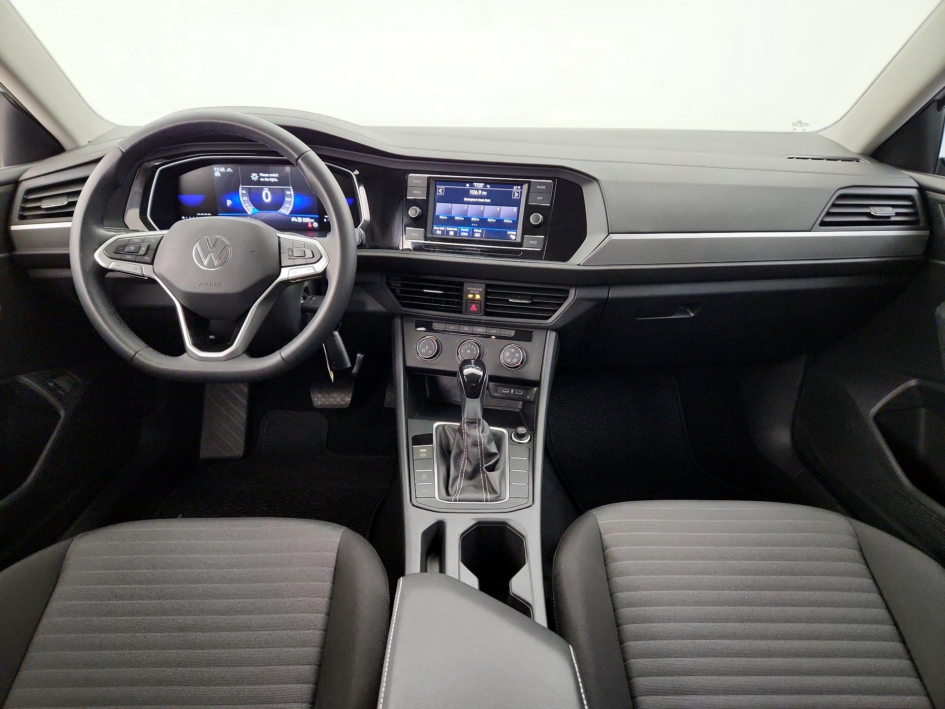 Thumbnail: 2024 Volkswagen Jetta - 9