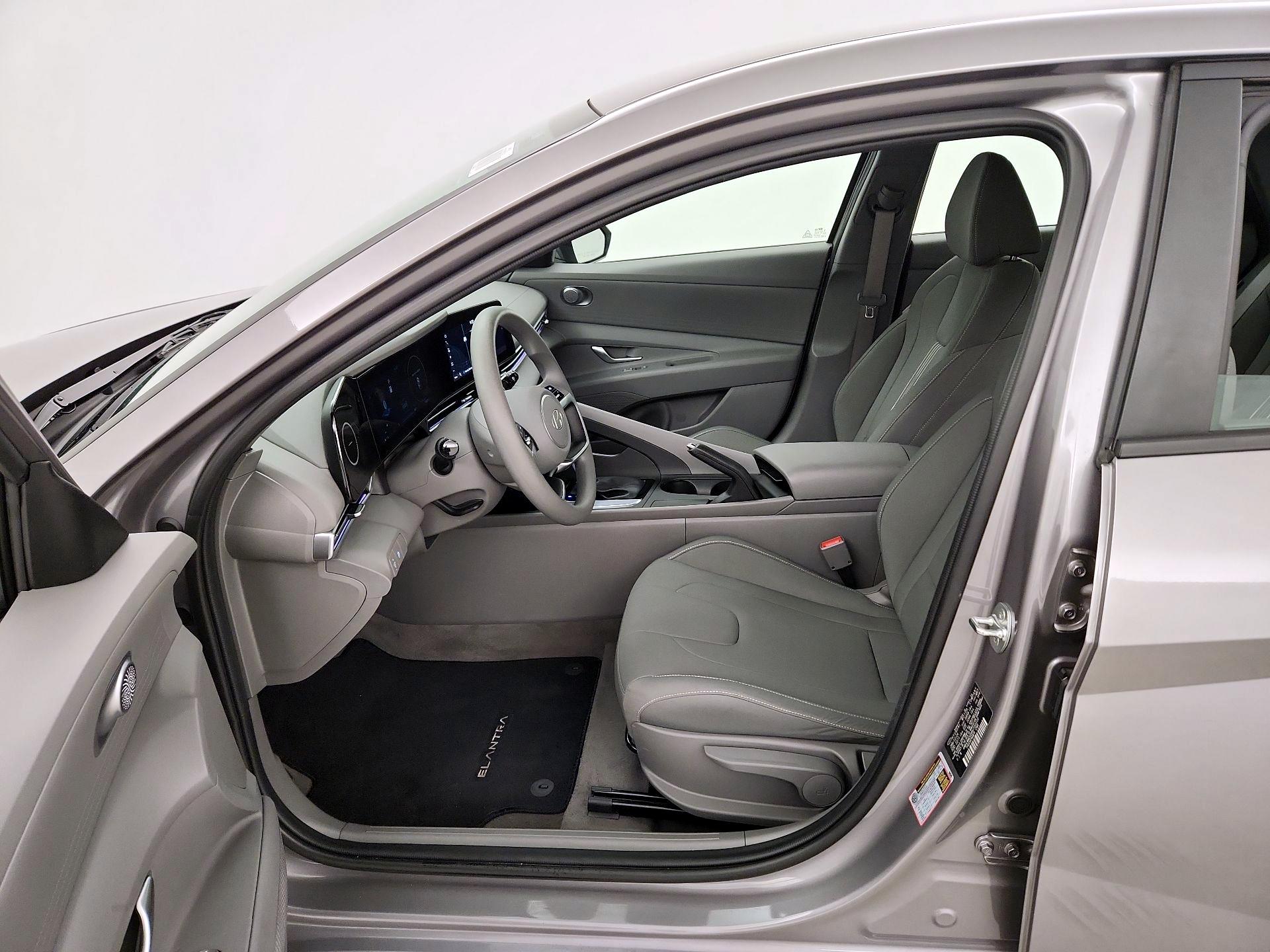 Thumbnail: 2024 Hyundai Elantra - 11