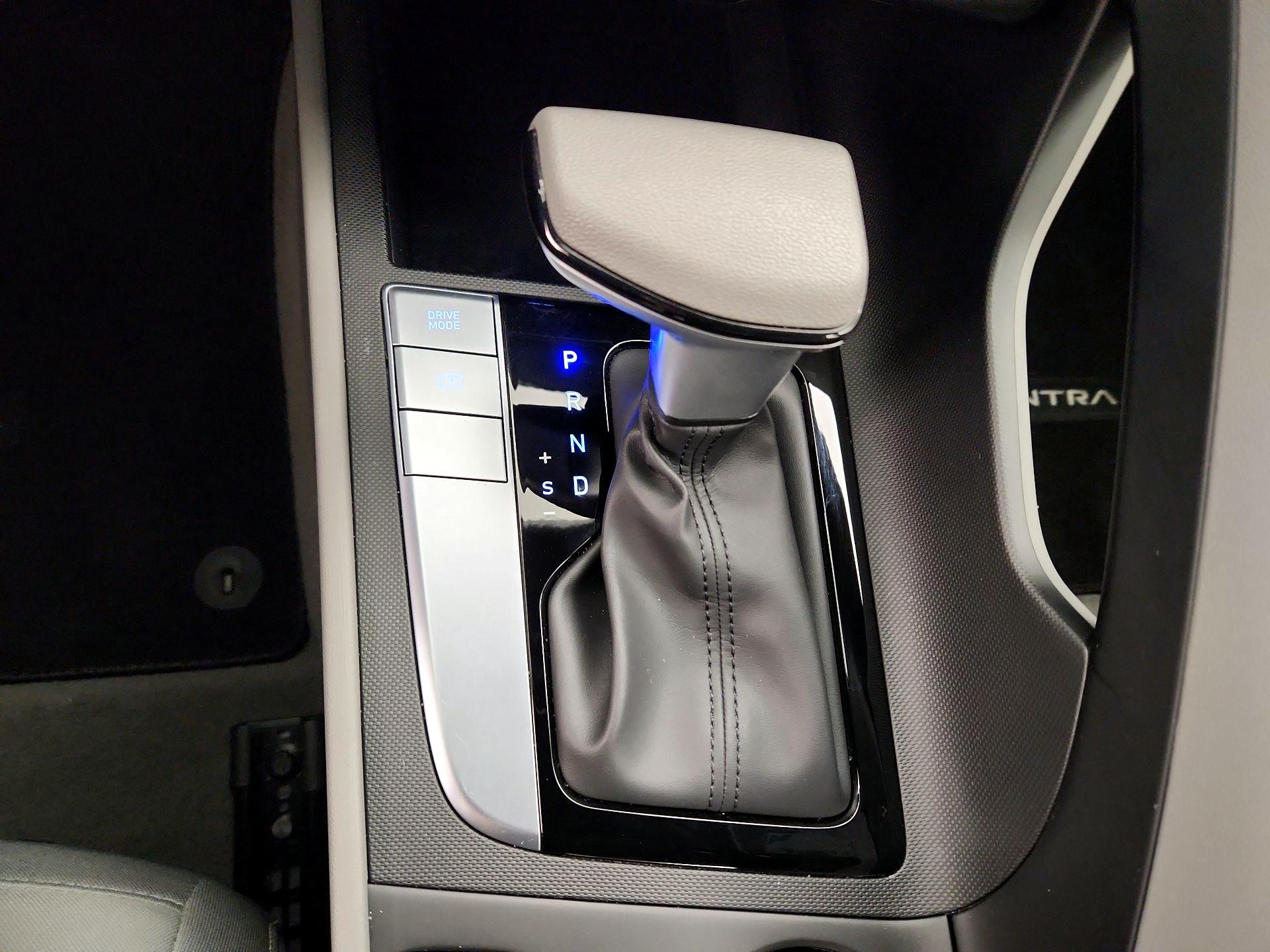 Thumbnail: 2024 Hyundai Elantra - 18