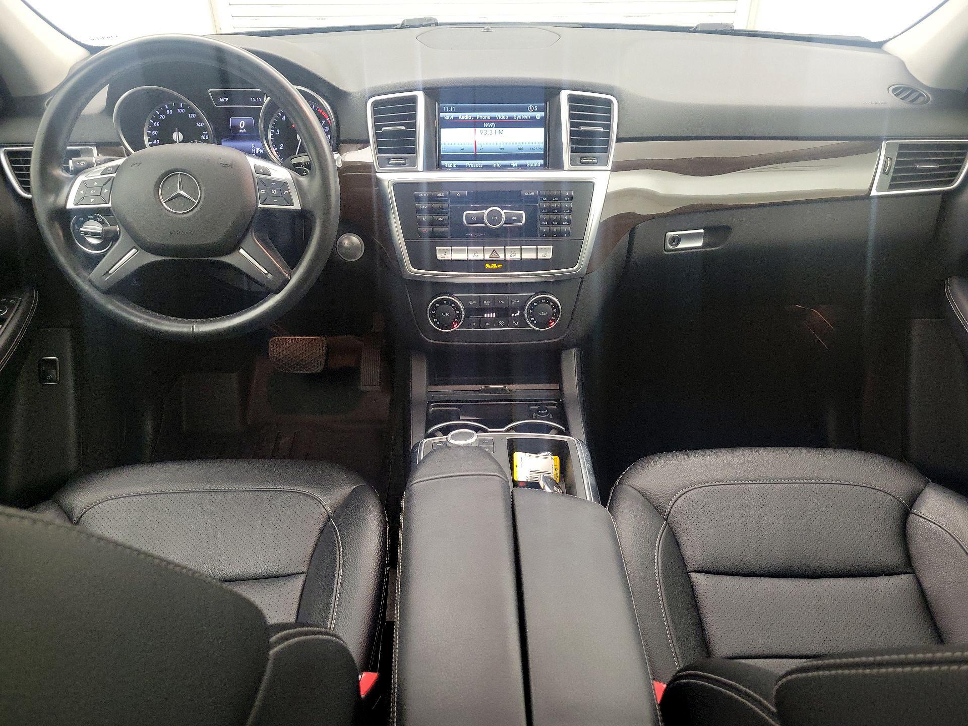 Thumbnail: 2015 Mercedes-Benz M-Class - 9