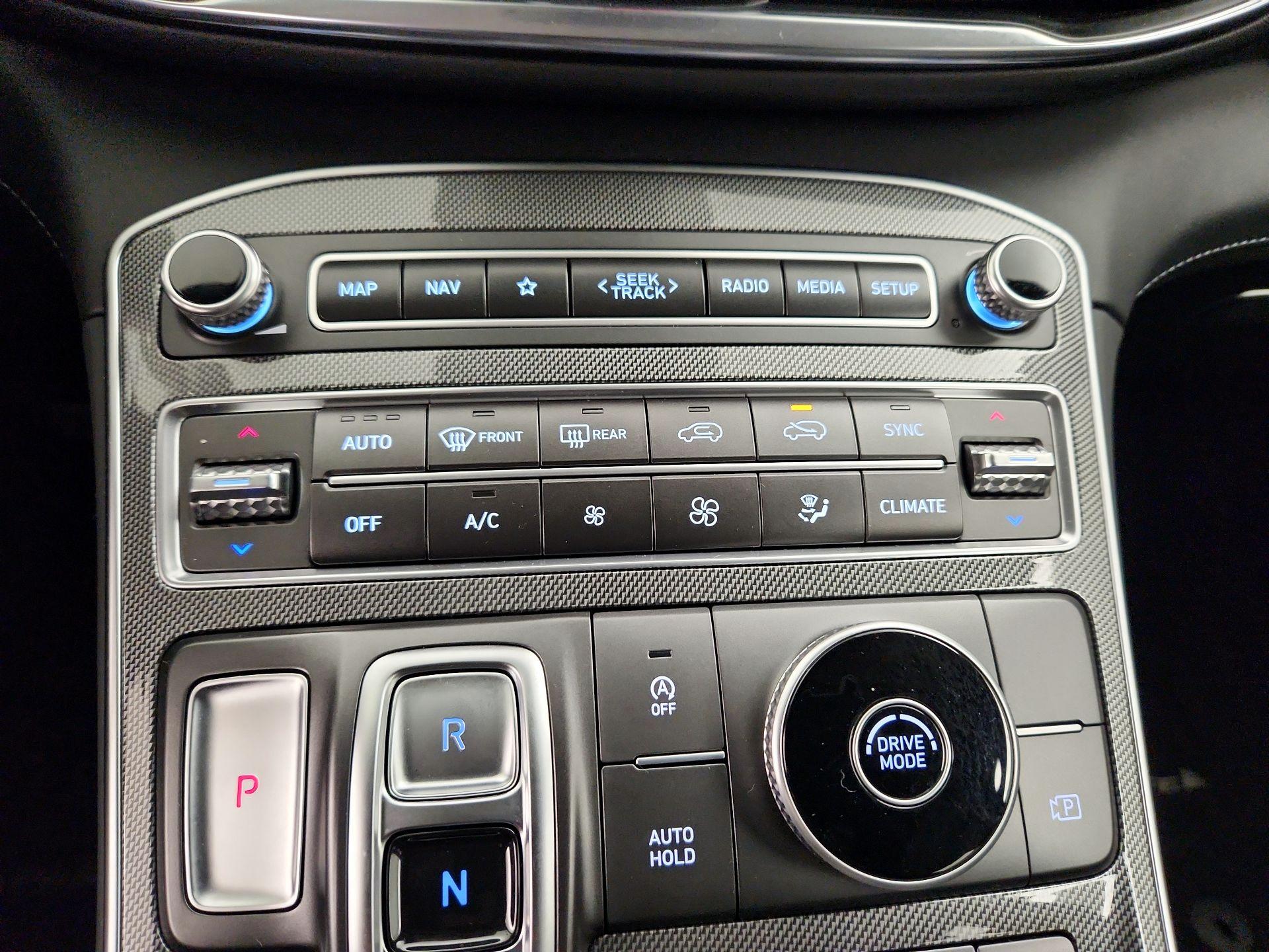 Thumbnail: 2023 Hyundai Santa Fe - 17