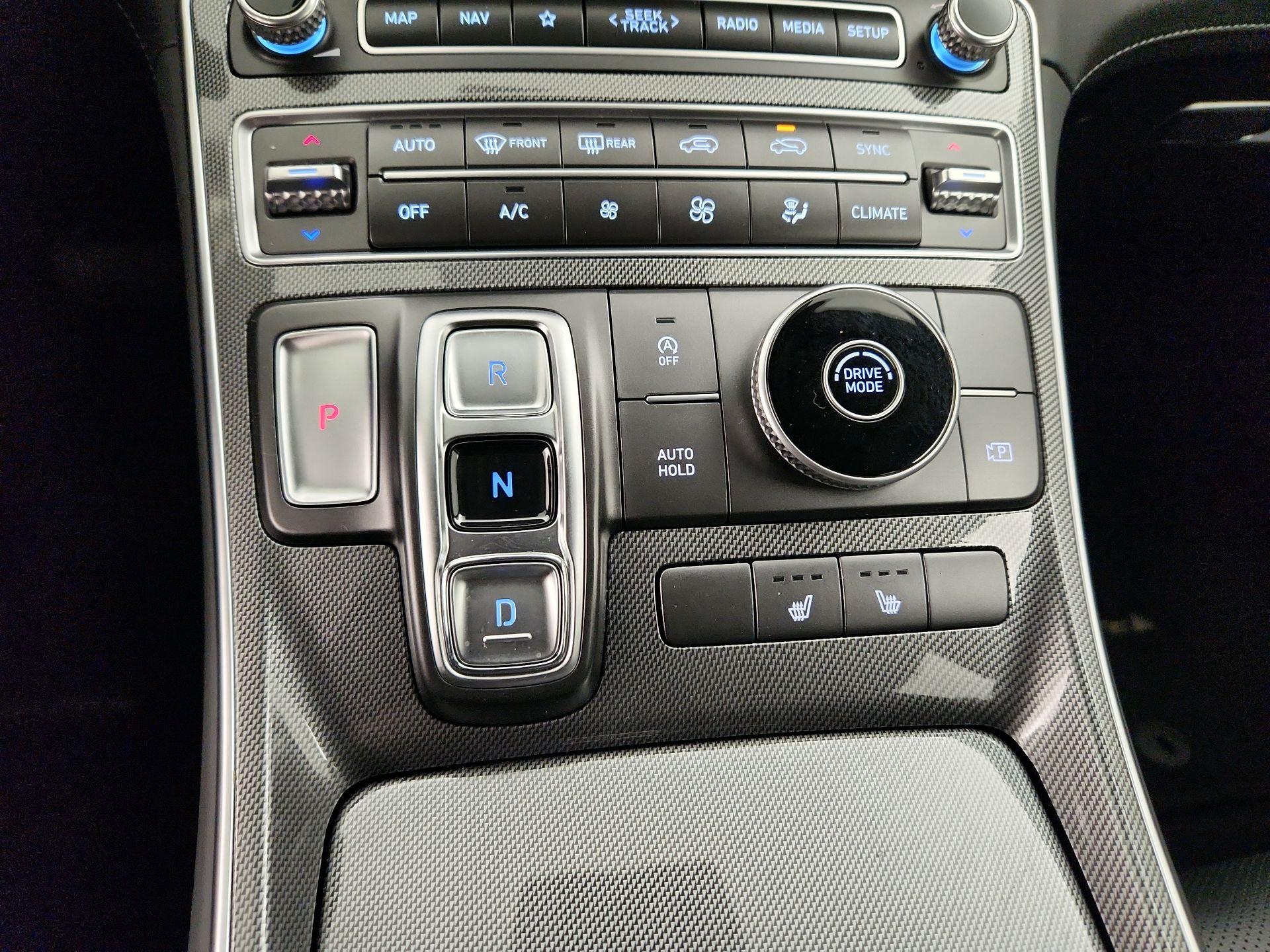 Thumbnail: 2023 Hyundai Santa Fe - 18