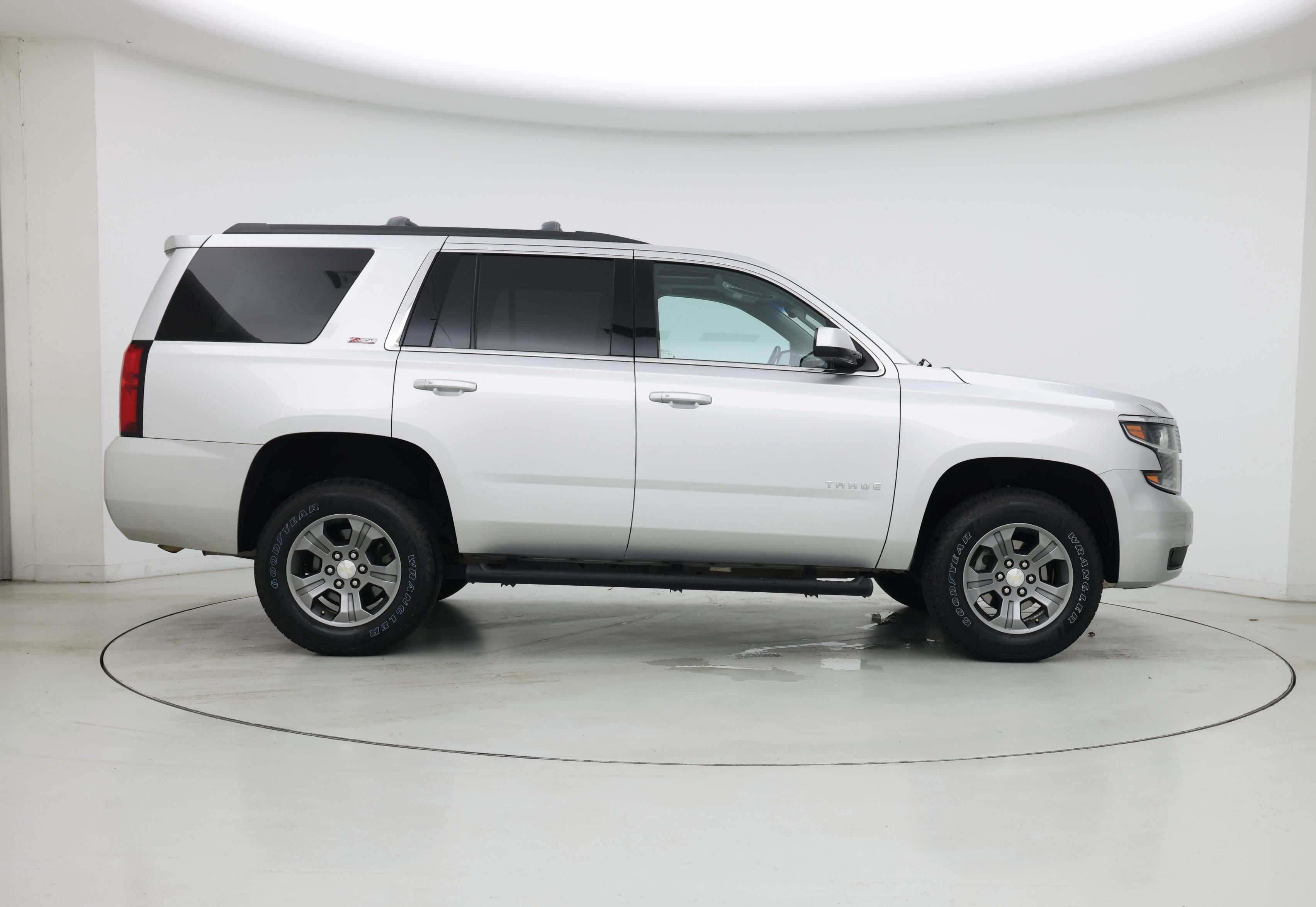 Thumbnail: 2018 Chevrolet Tahoe - 7