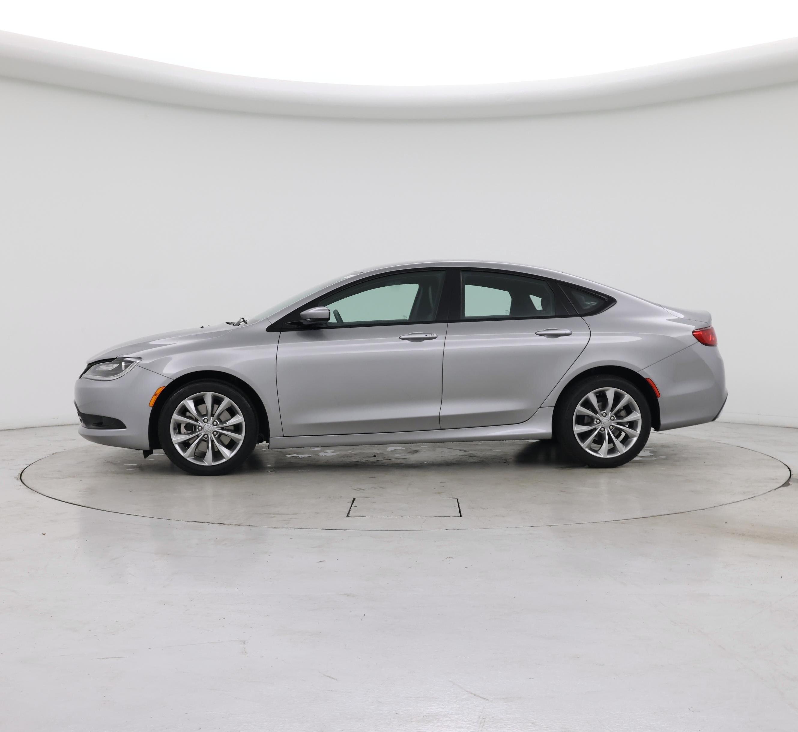 Thumbnail: 2015 Chrysler 200 - 3