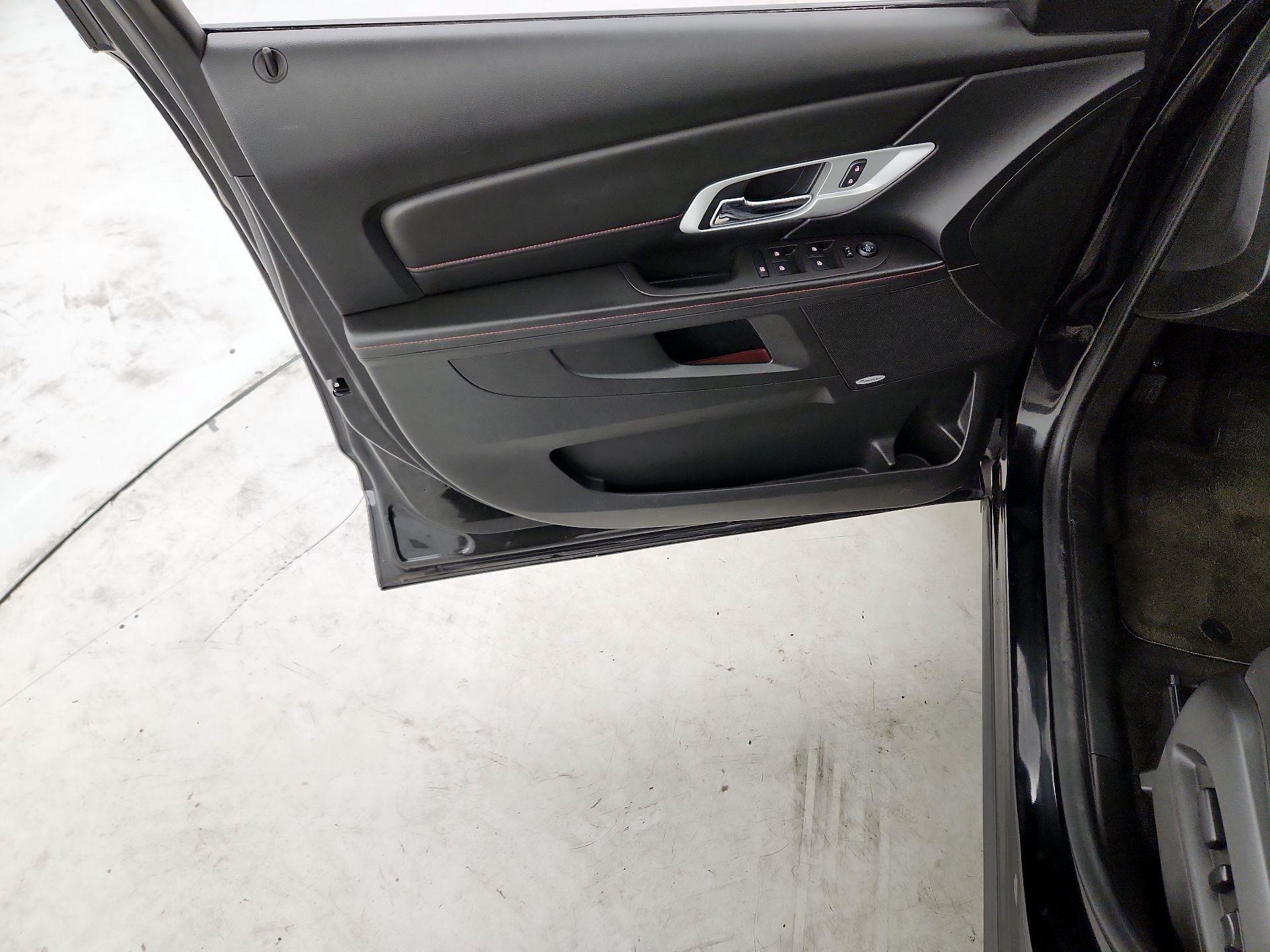 Thumbnail: 2015 GMC Terrain - 12