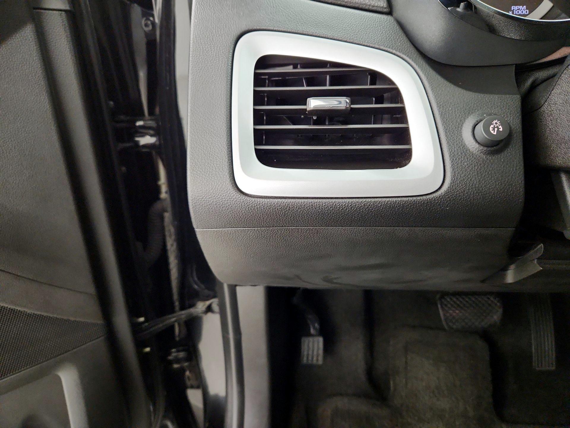 Thumbnail: 2015 GMC Terrain - 13