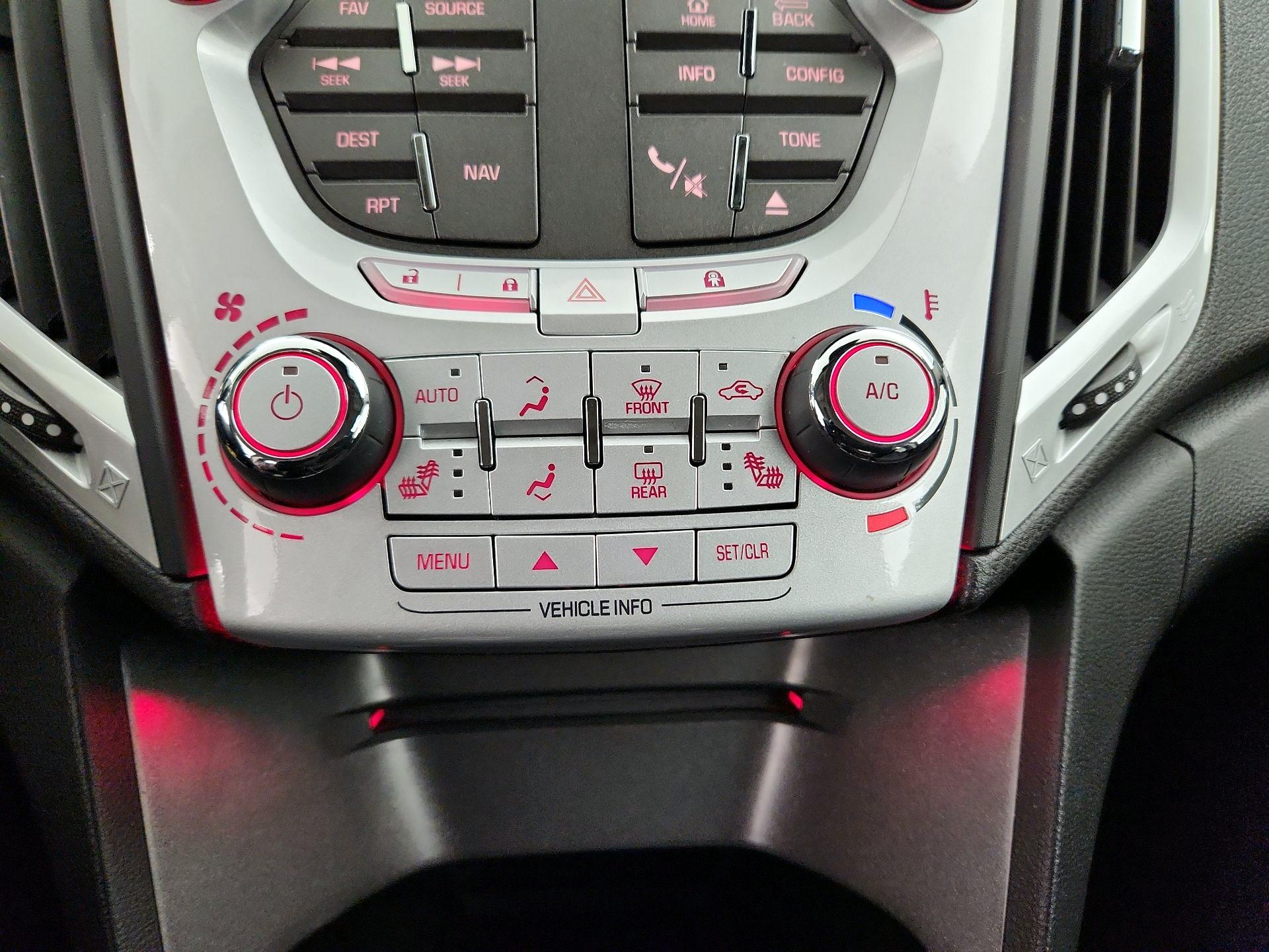 Thumbnail: 2015 GMC Terrain - 17