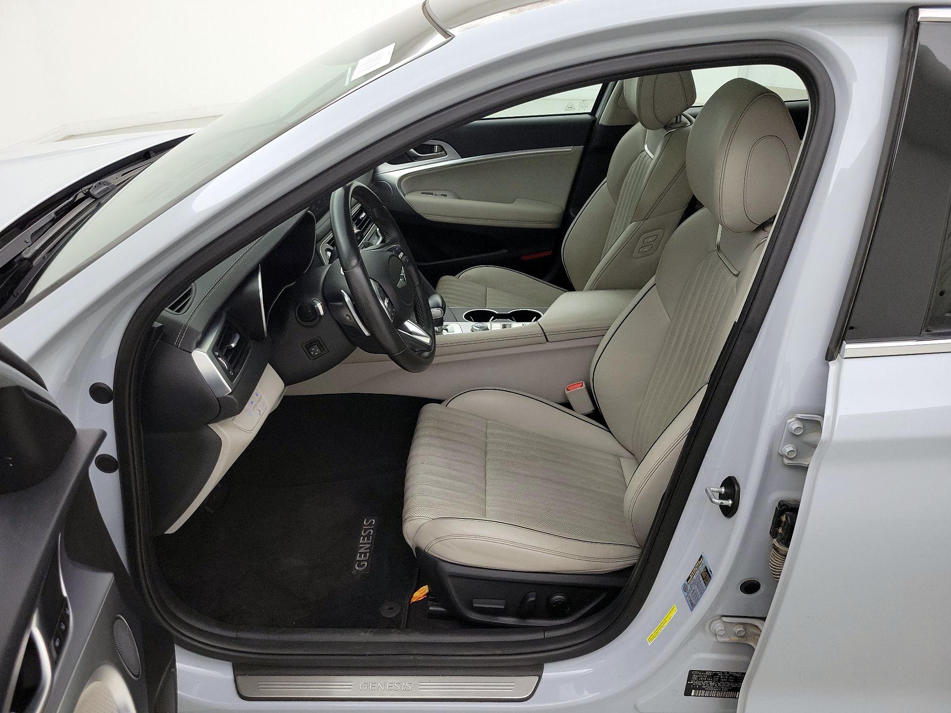 Thumbnail: 2020 Genesis G70 - 11