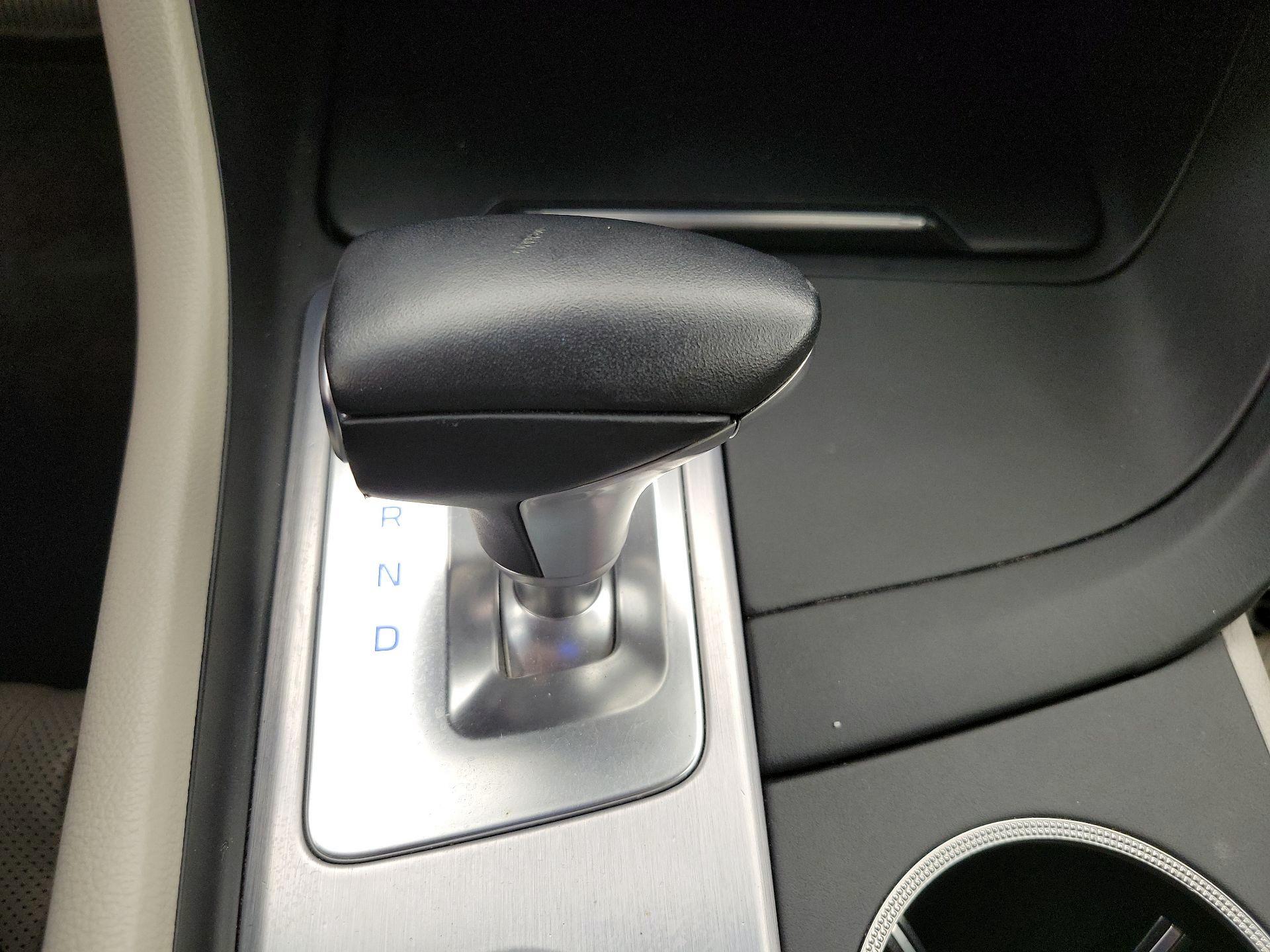 Thumbnail: 2020 Genesis G70 - 17