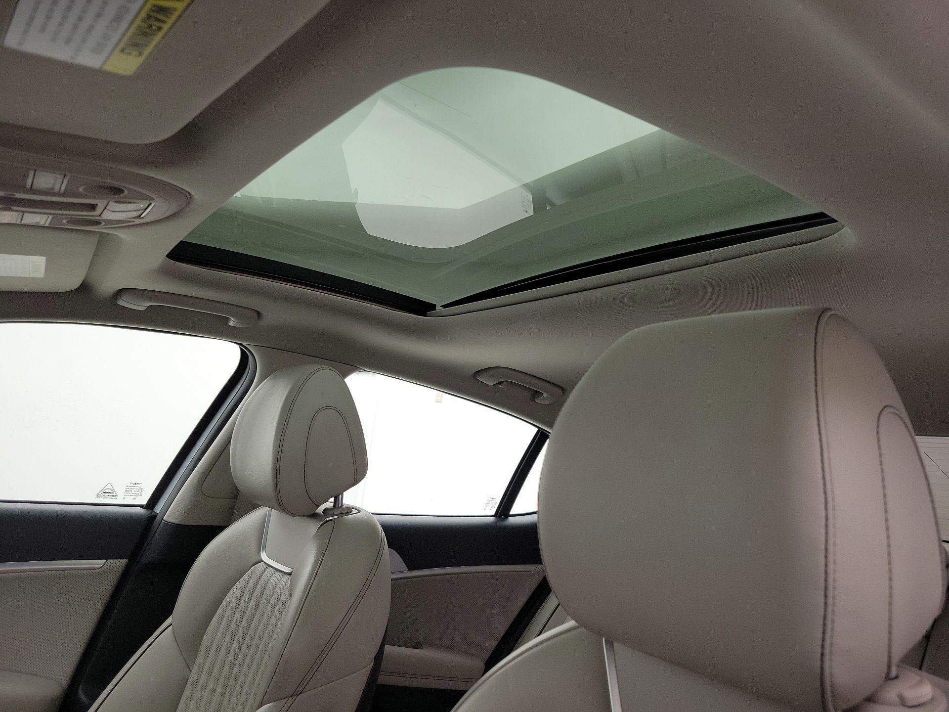 Thumbnail: 2020 Genesis G70 - 19