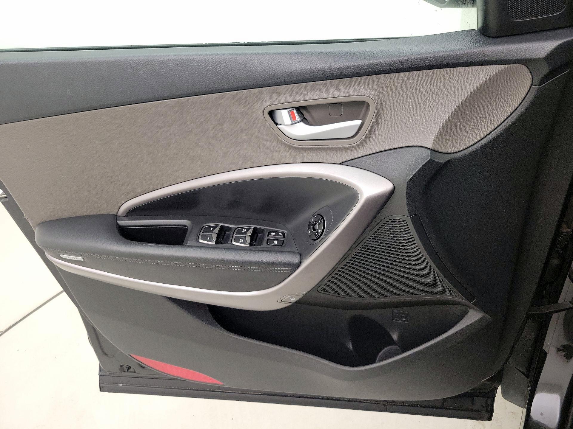 Thumbnail: 2015 Hyundai Santa Fe - 12