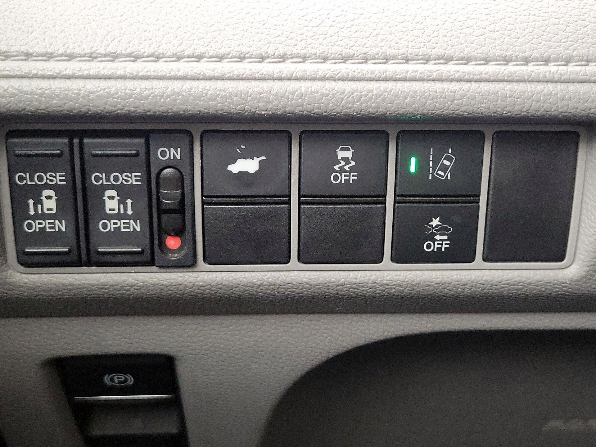 Thumbnail: 2019 Honda Odyssey - 13