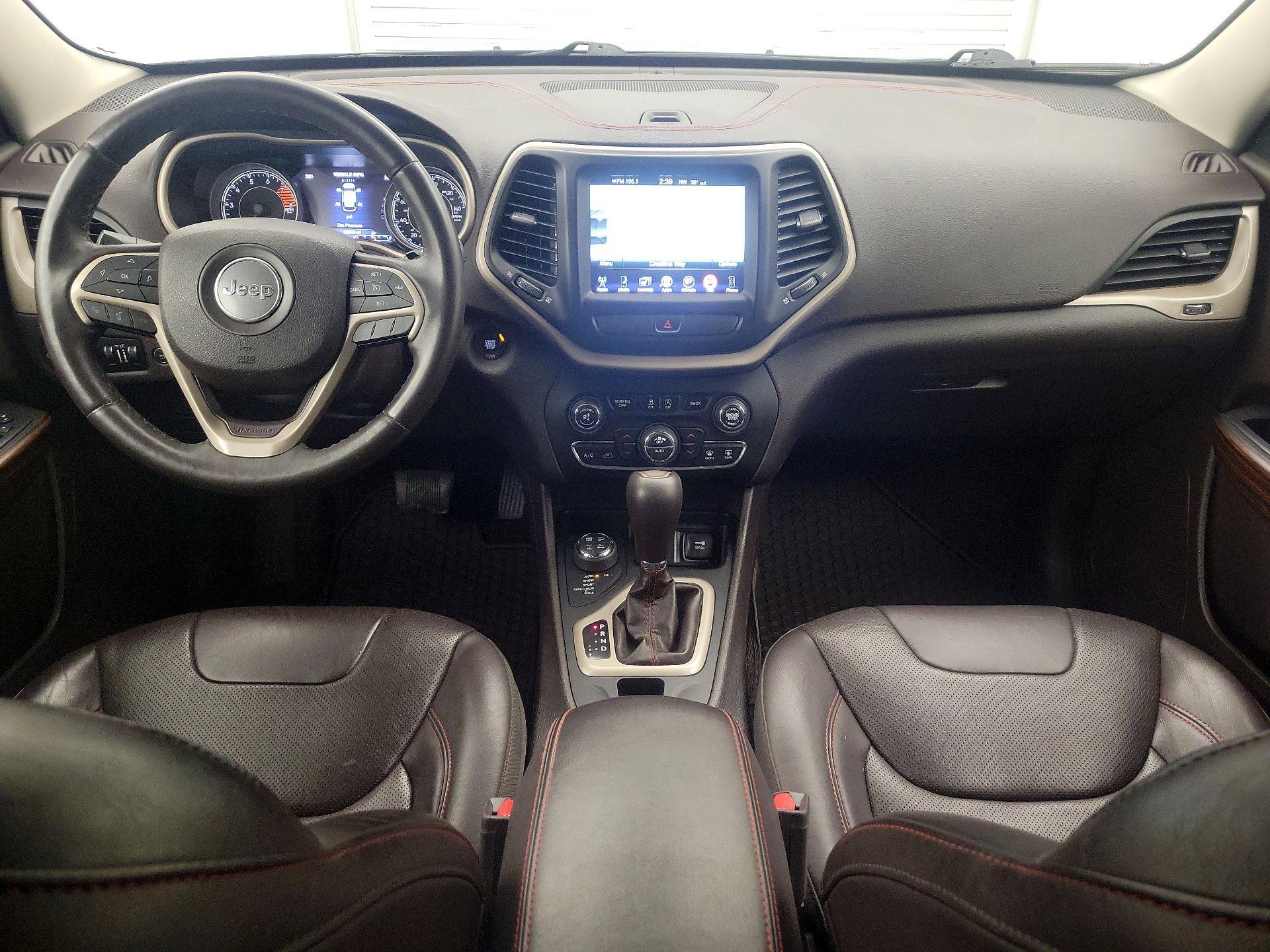 Thumbnail: 2017 Jeep Cherokee - 9