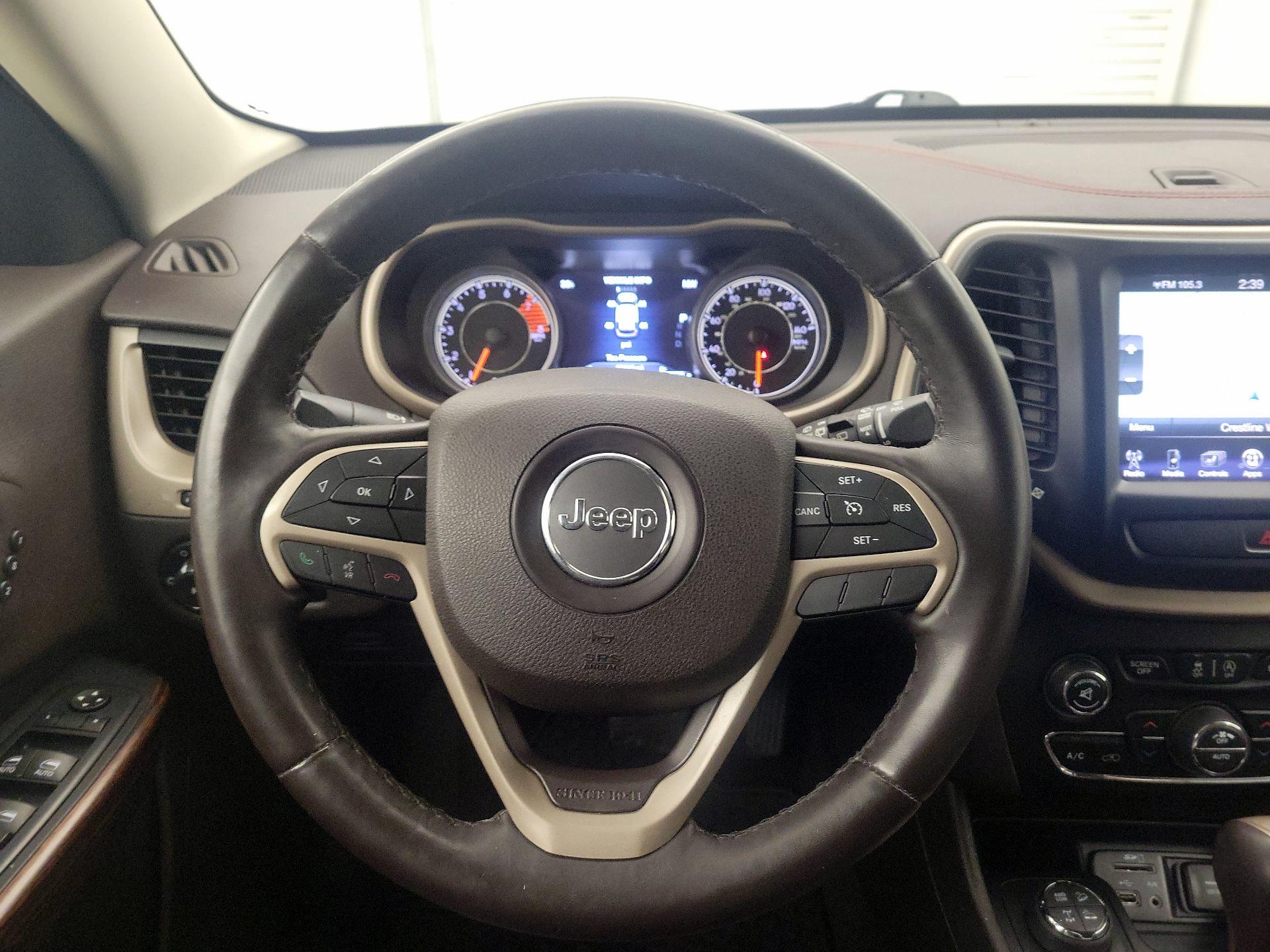 Thumbnail: 2017 Jeep Cherokee - 10