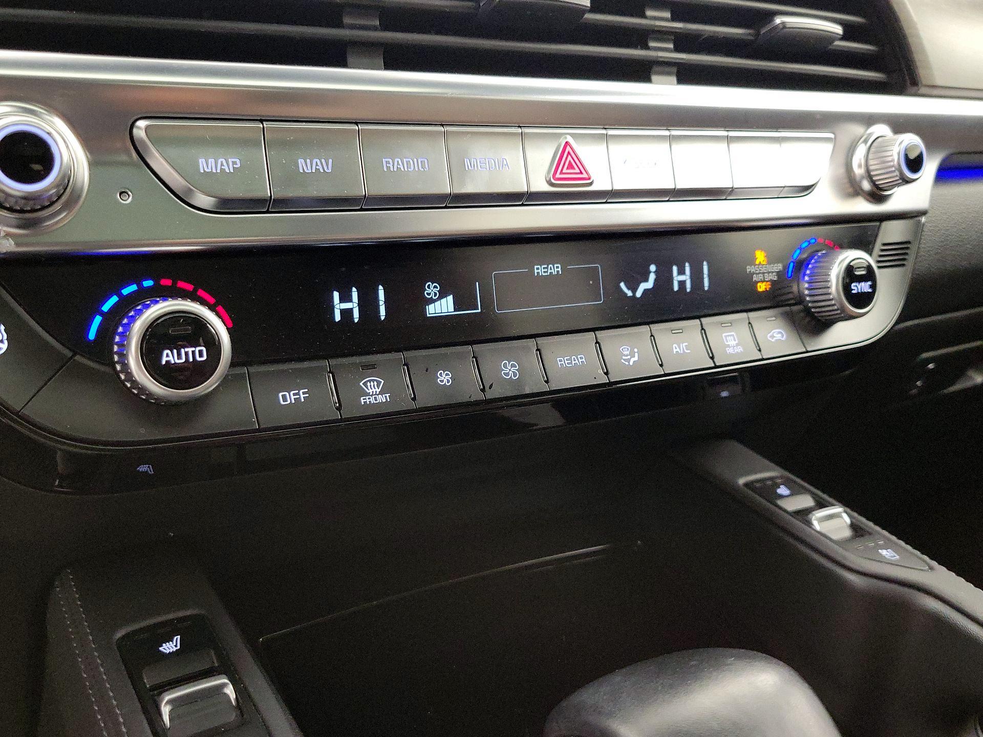 Thumbnail: 2020 Kia Telluride - 17