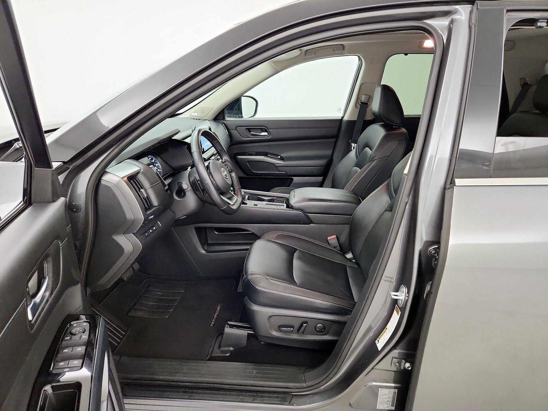 Thumbnail: 2022 Nissan Pathfinder - 11