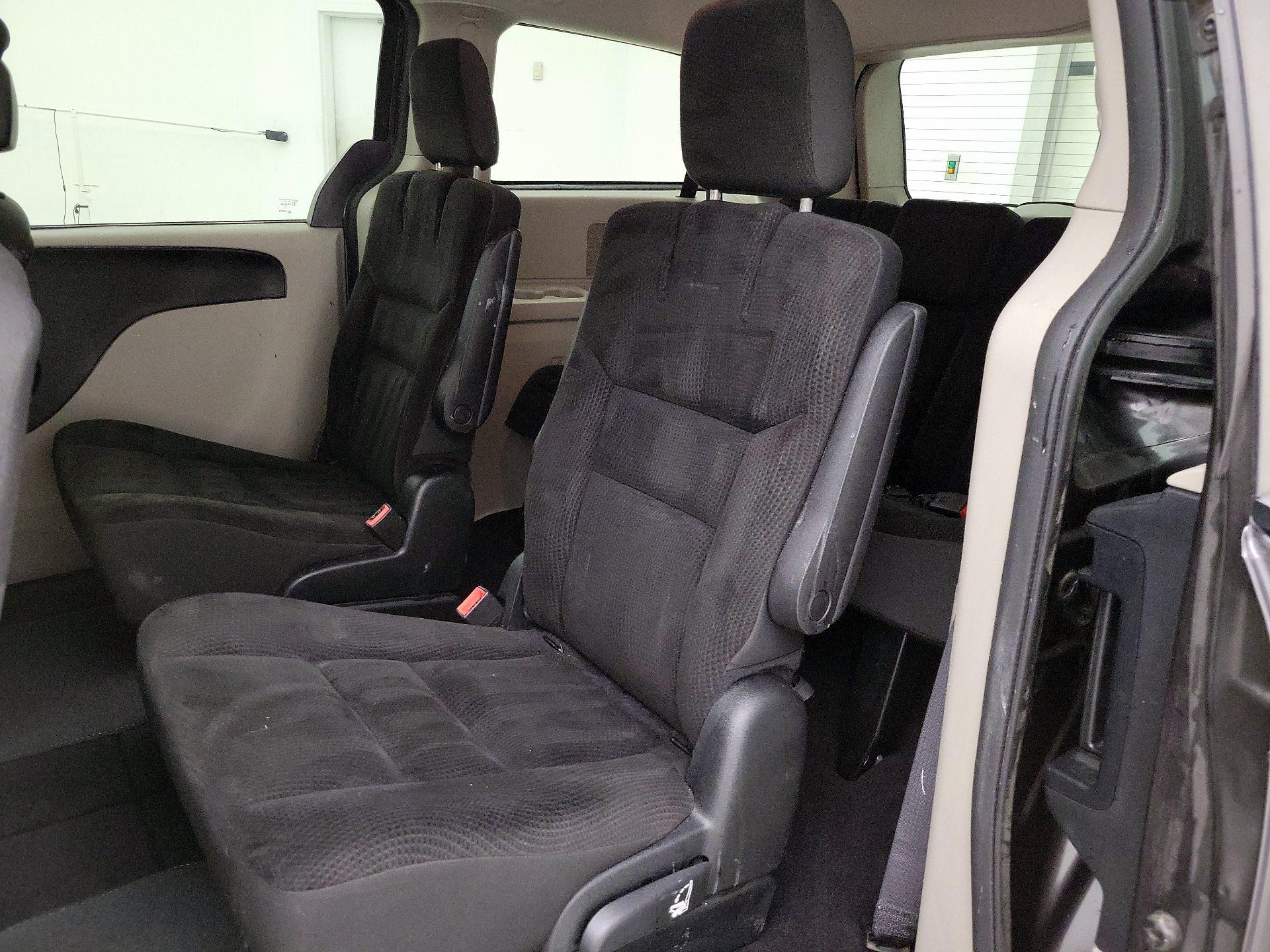 Thumbnail: 2018 Dodge Grand Caravan - 19