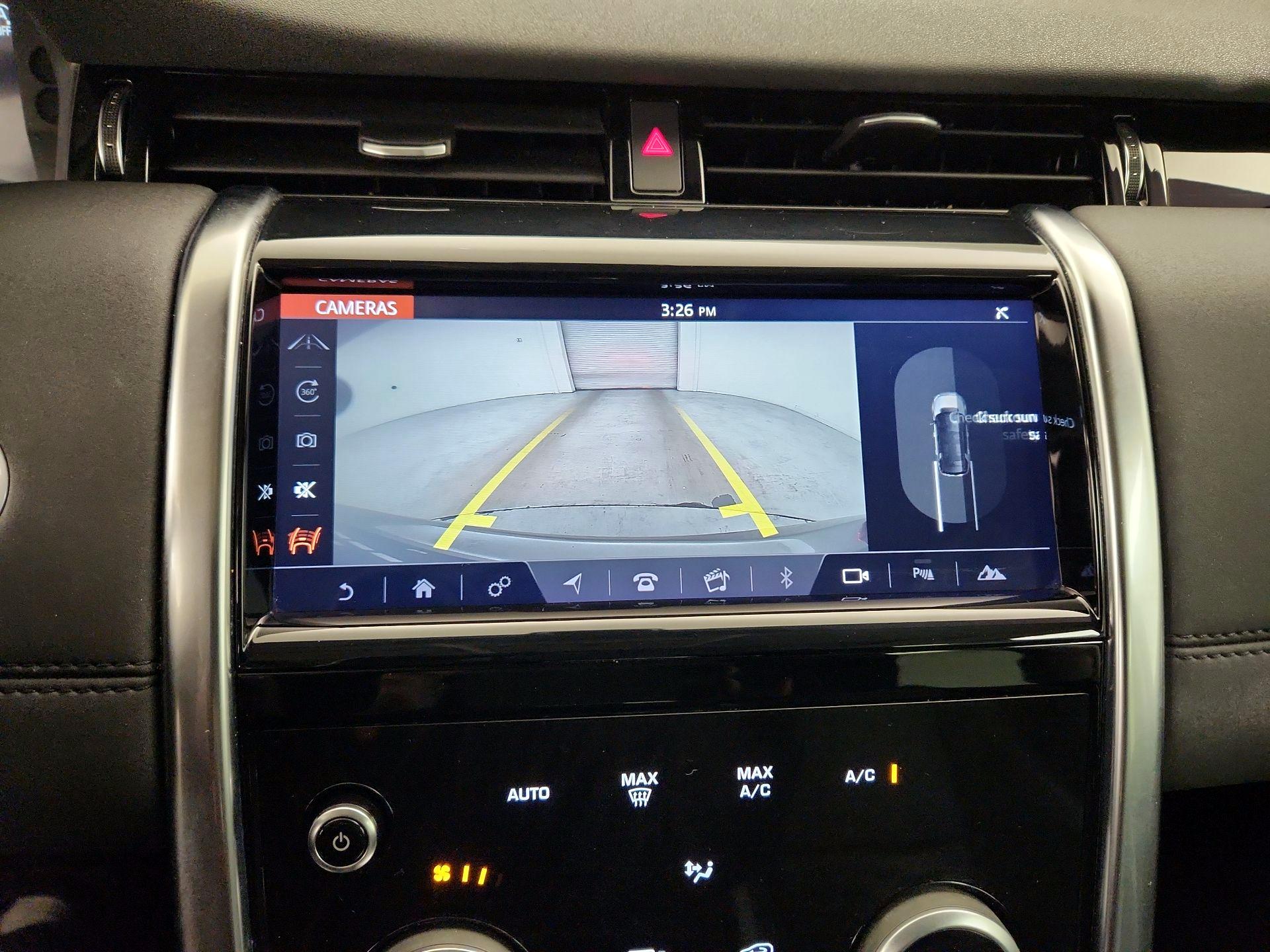 Thumbnail: 2020 Land Rover Discovery Sport - 15