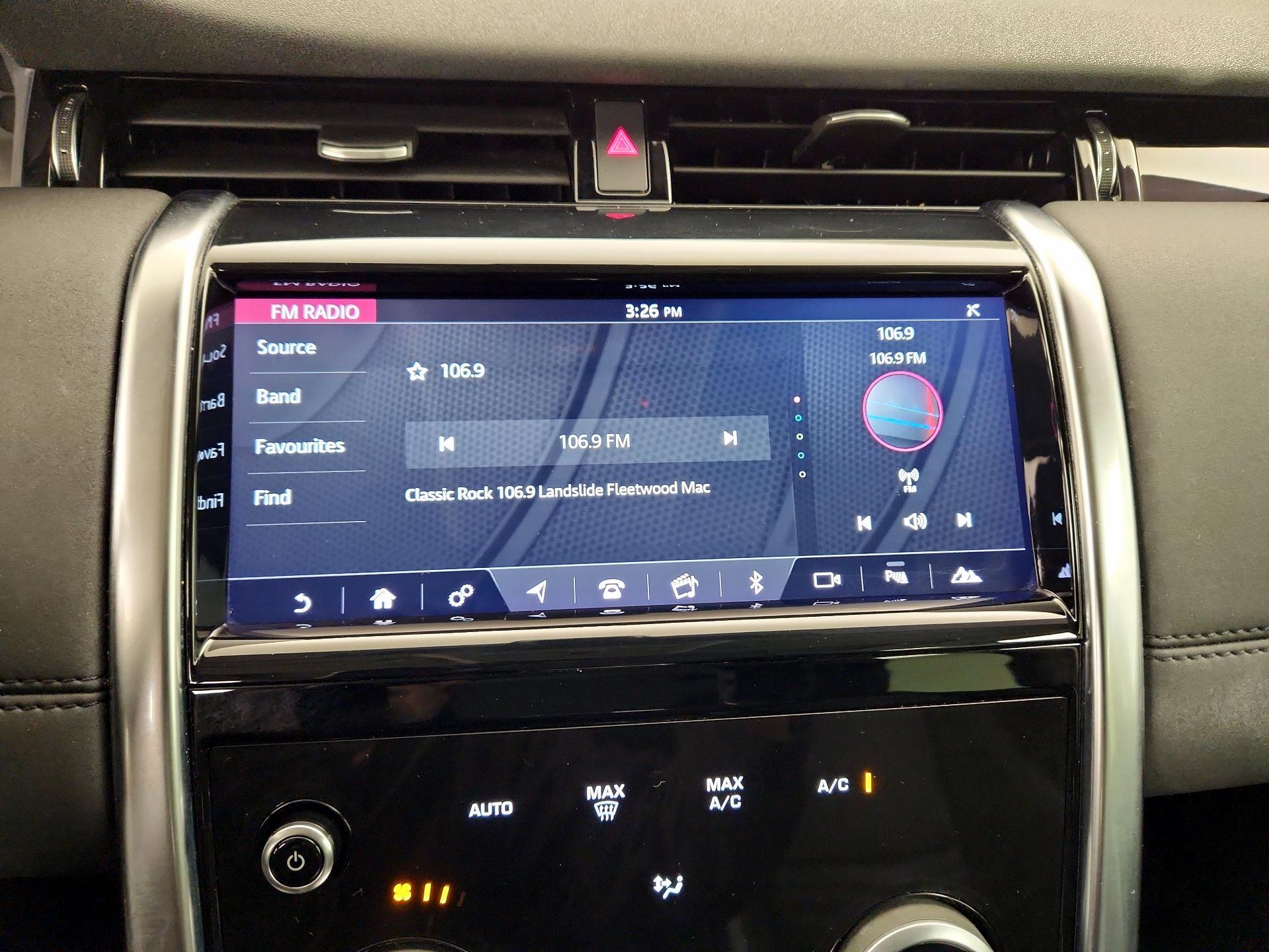 Thumbnail: 2020 Land Rover Discovery Sport - 16