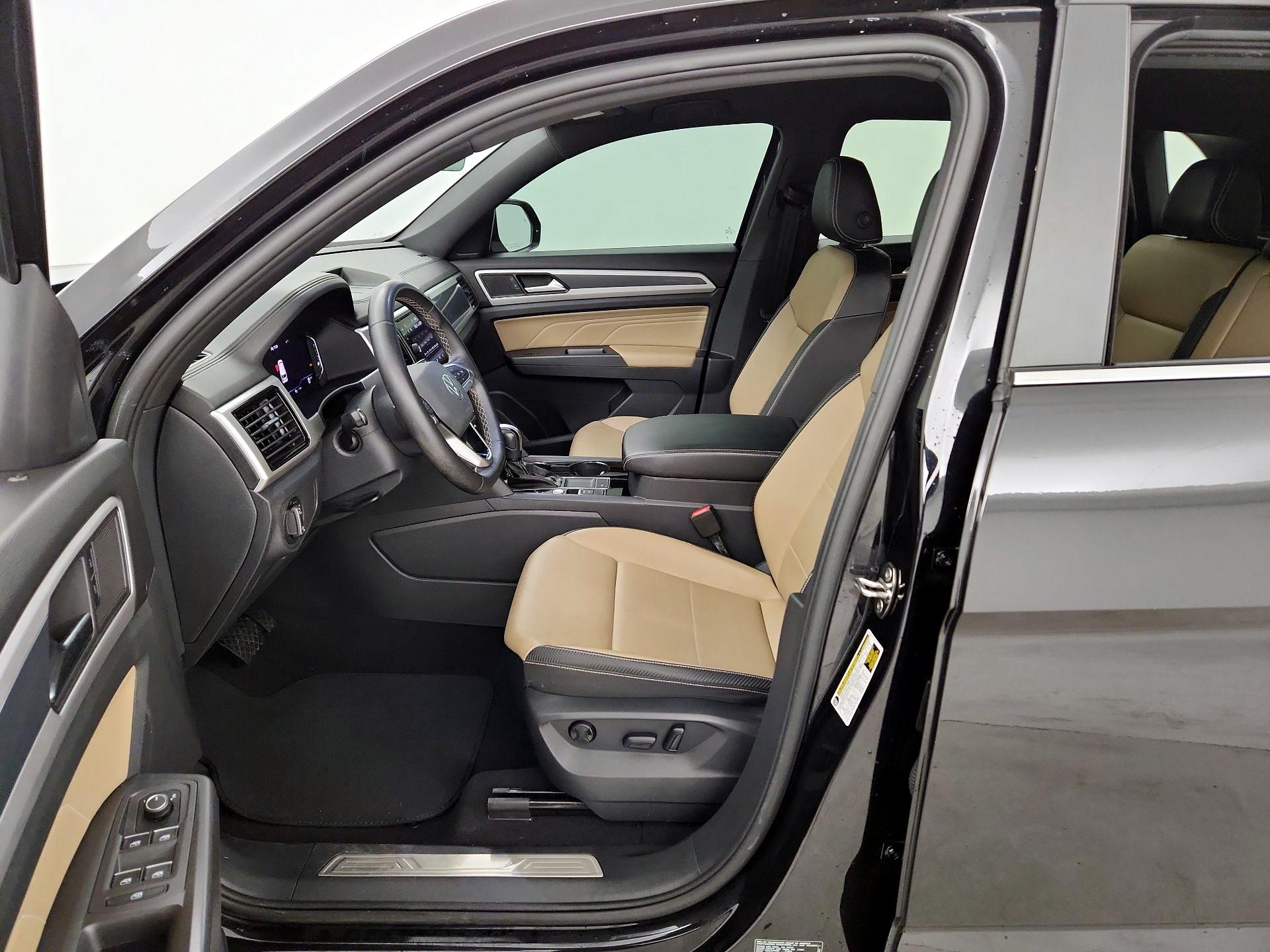 Thumbnail: 2023 Volkswagen Atlas - 11