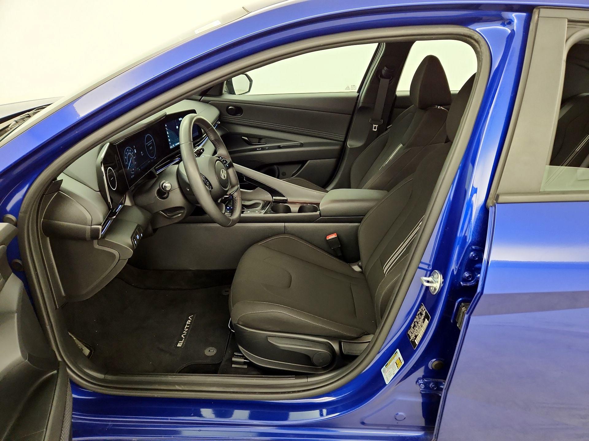 Thumbnail: 2025 Hyundai Elantra - 11