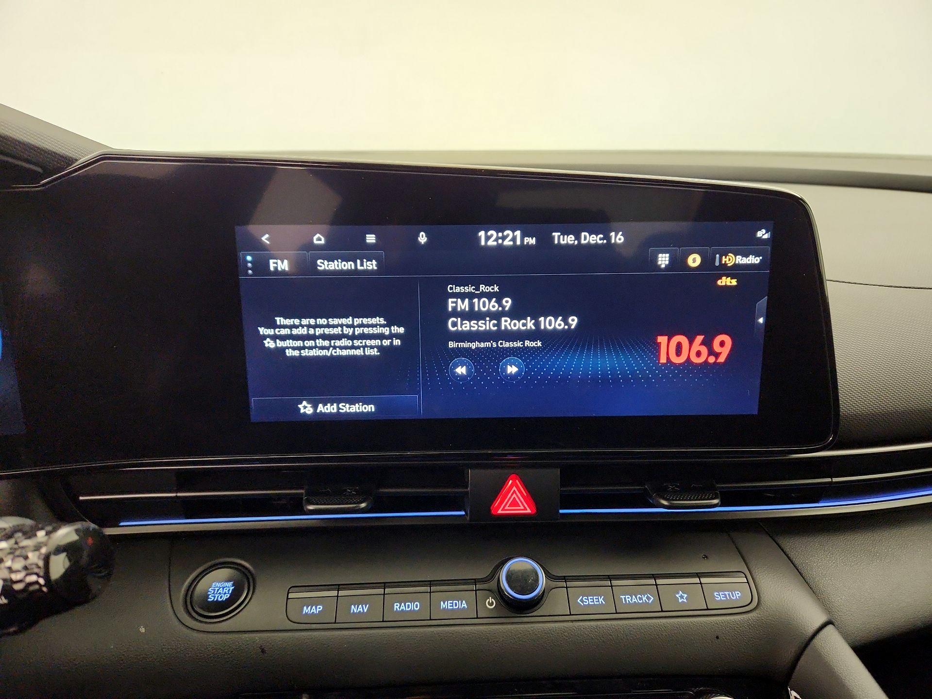 Thumbnail: 2025 Hyundai Elantra - 16