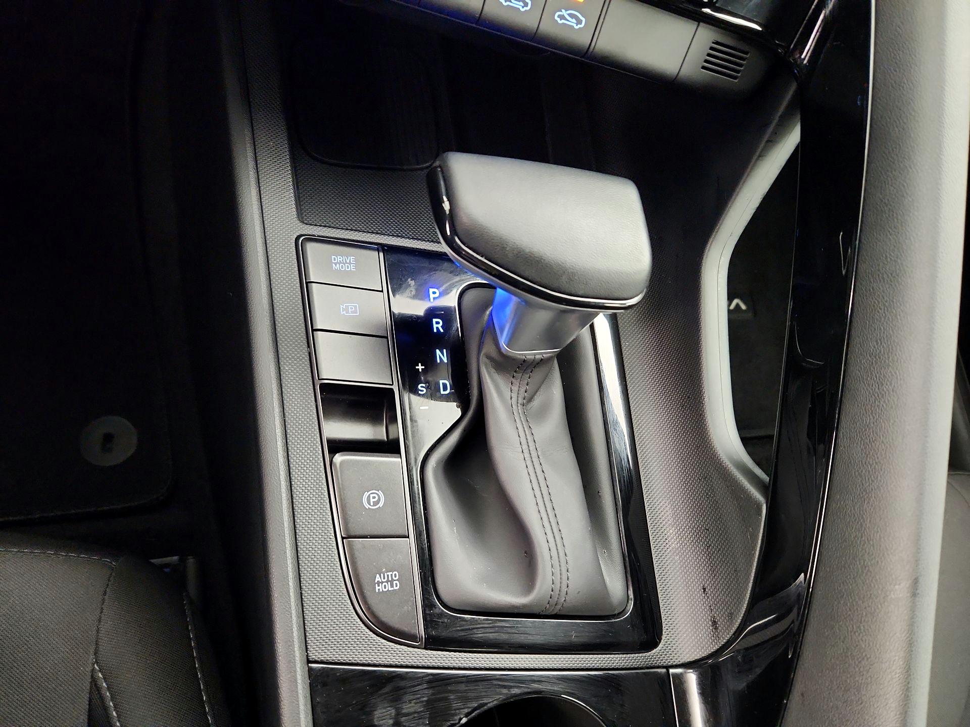 Thumbnail: 2025 Hyundai Elantra - 18