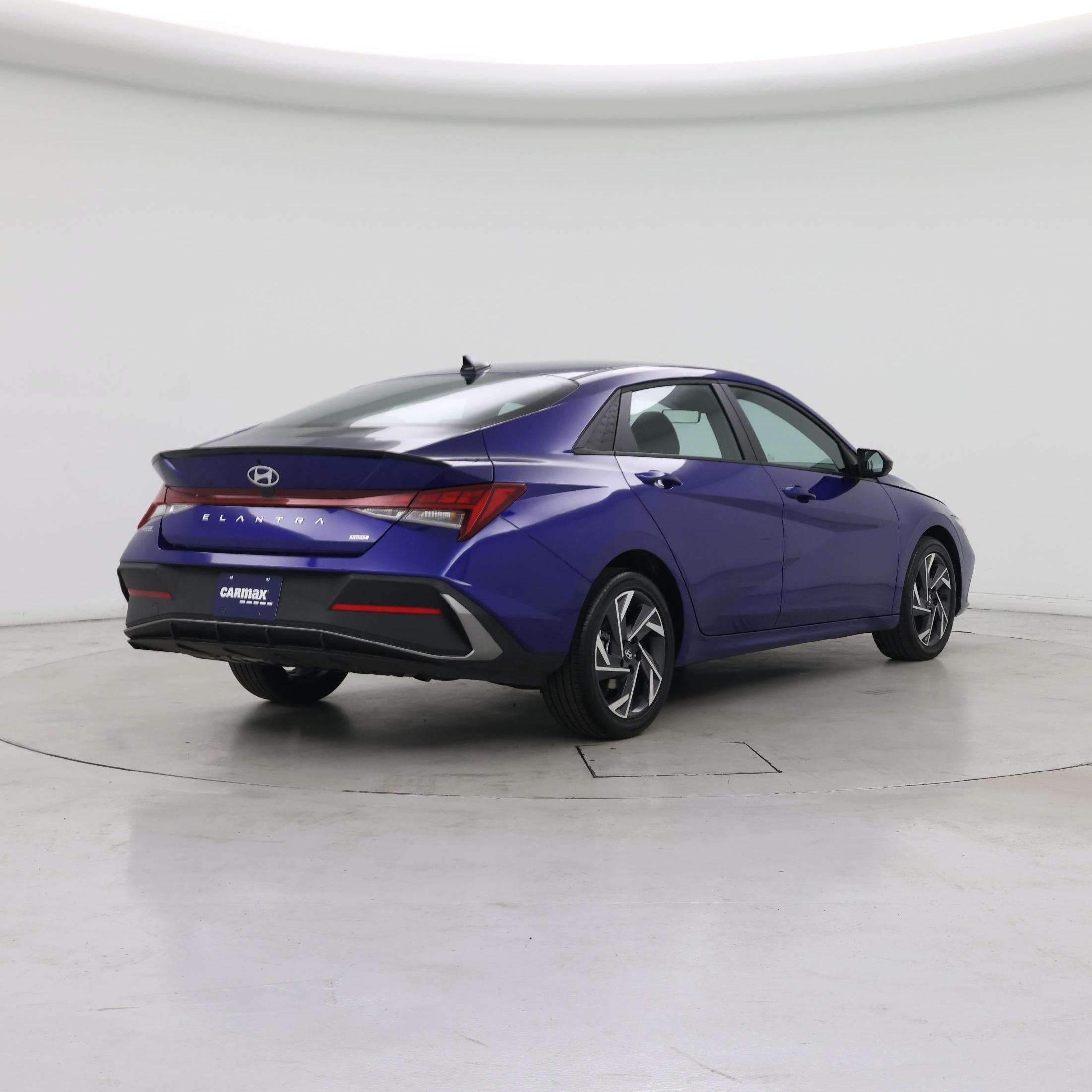 Thumbnail: 2025 Hyundai Elantra - 8