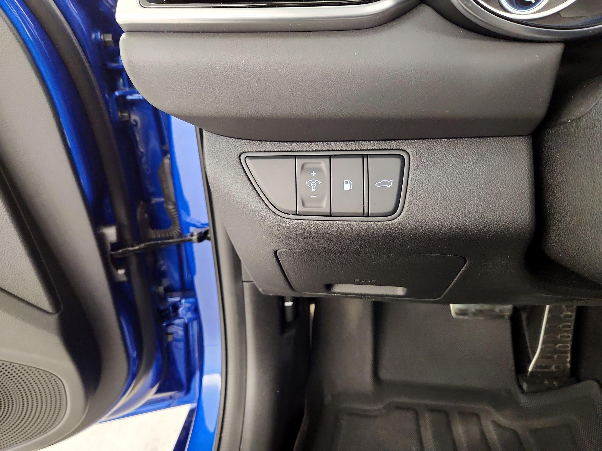 Thumbnail: 2025 Genesis G70 - 11