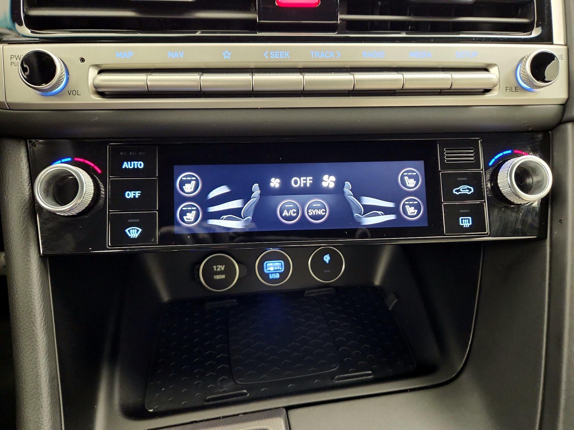 Thumbnail: 2025 Genesis G70 - 15