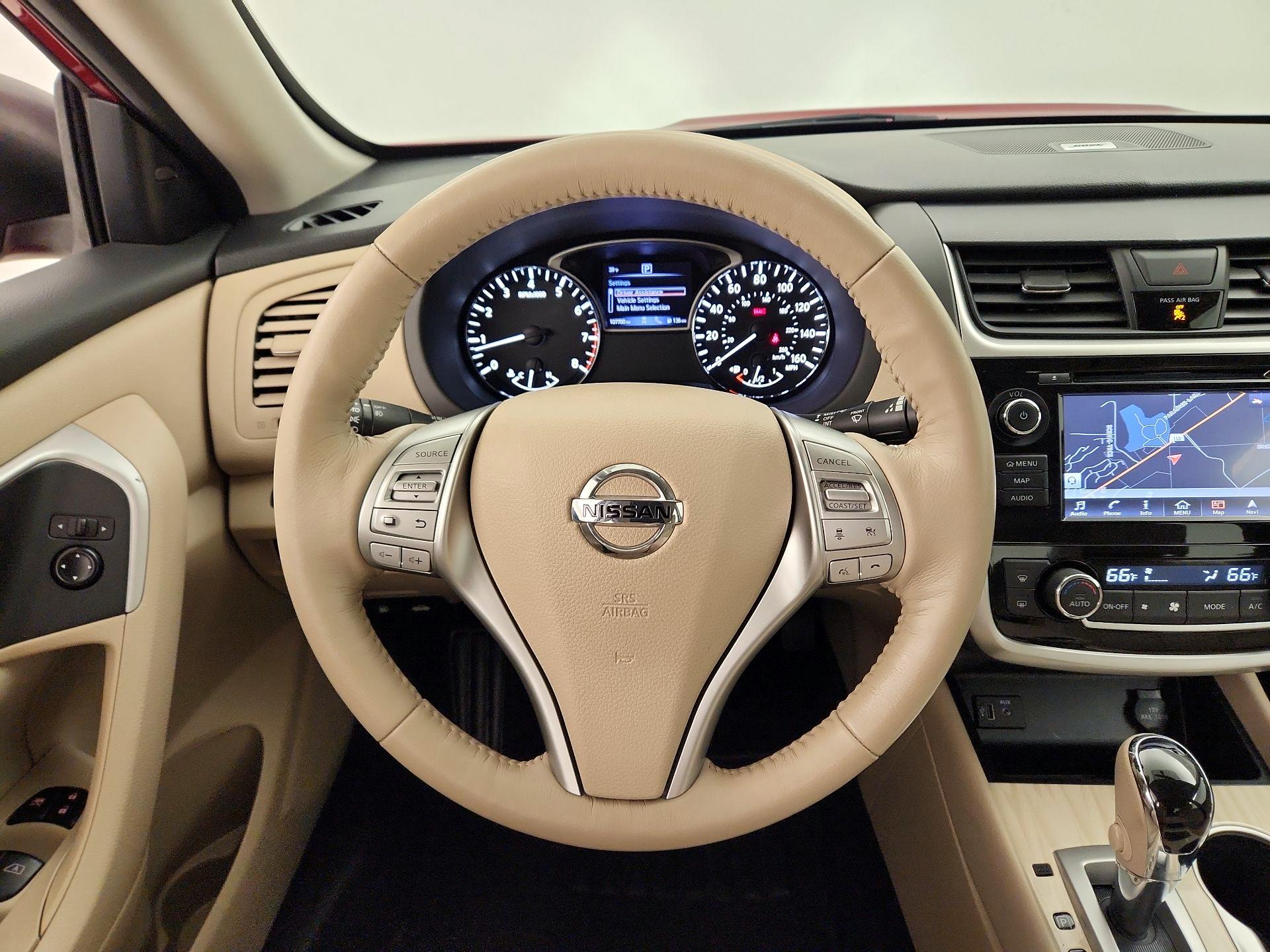 Thumbnail: 2018 Nissan Altima - 10