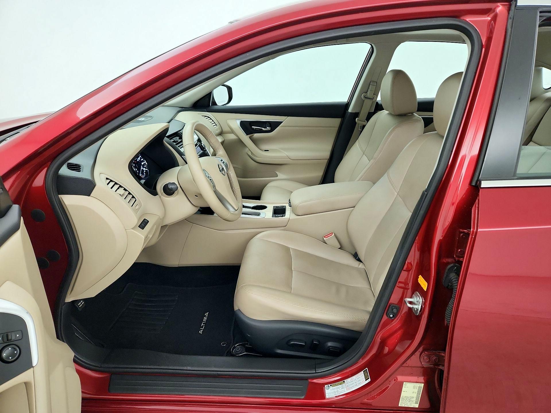 Thumbnail: 2018 Nissan Altima - 11