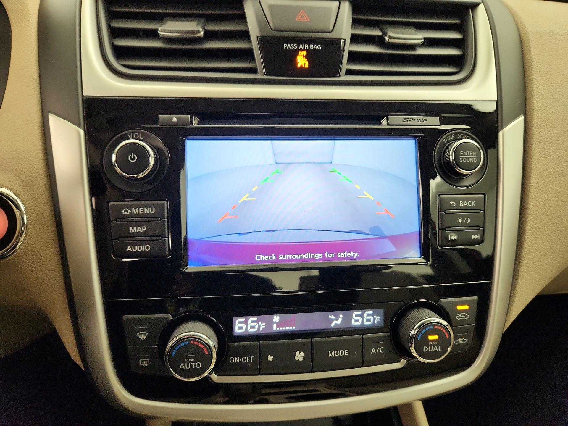 Thumbnail: 2018 Nissan Altima - 15