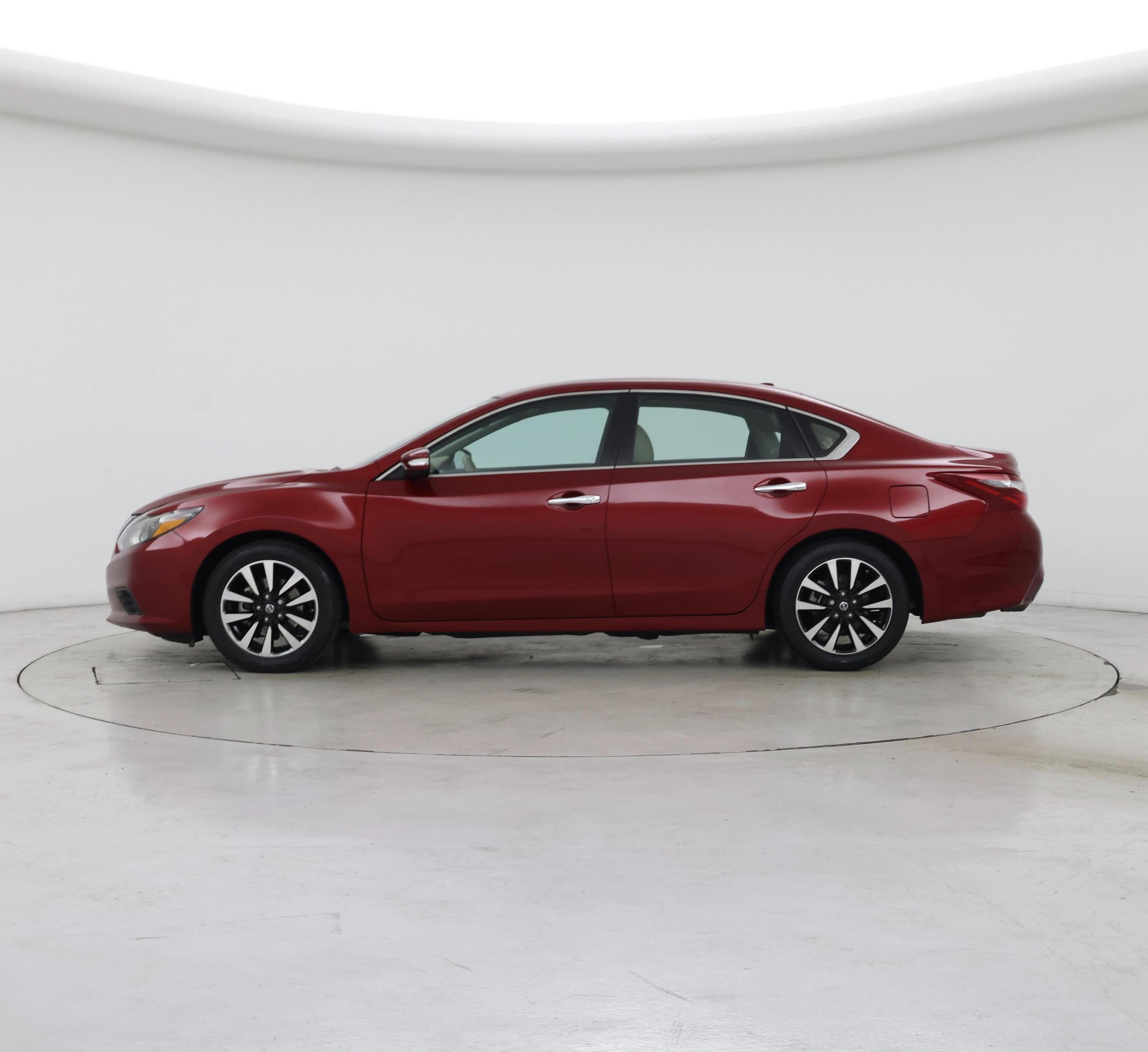 Thumbnail: 2018 Nissan Altima - 3