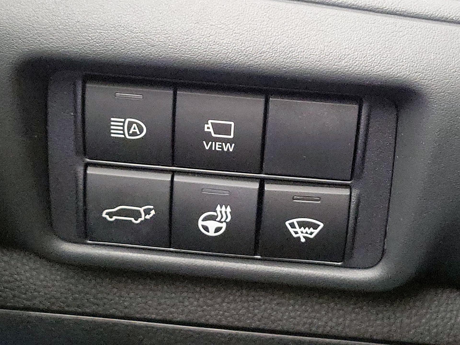 Thumbnail: 2021 Toyota Highlander - 13