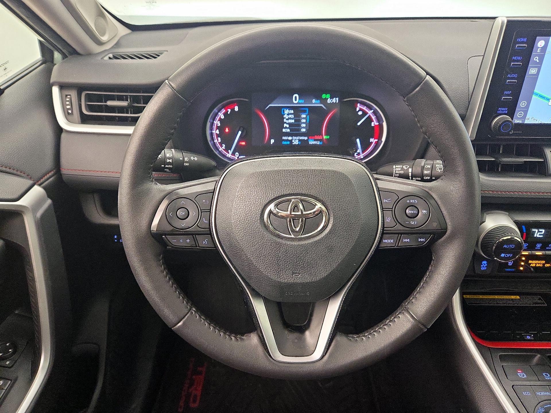 Thumbnail: 2021 Toyota RAV4 - 10