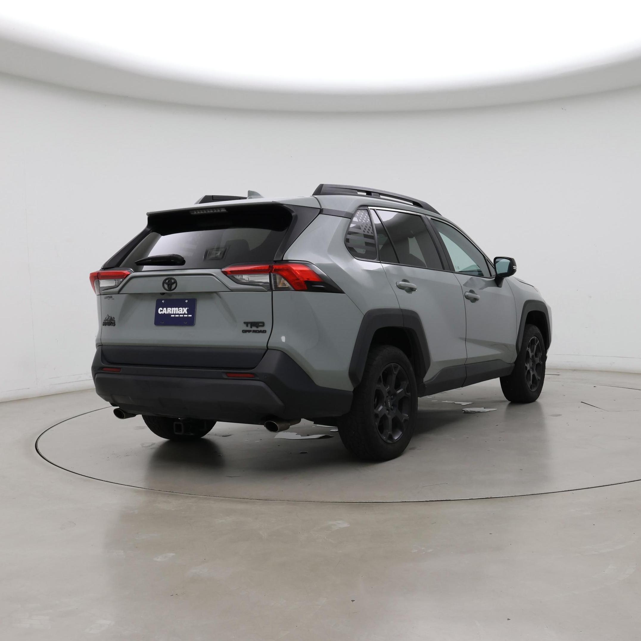 Thumbnail: 2021 Toyota RAV4 - 8