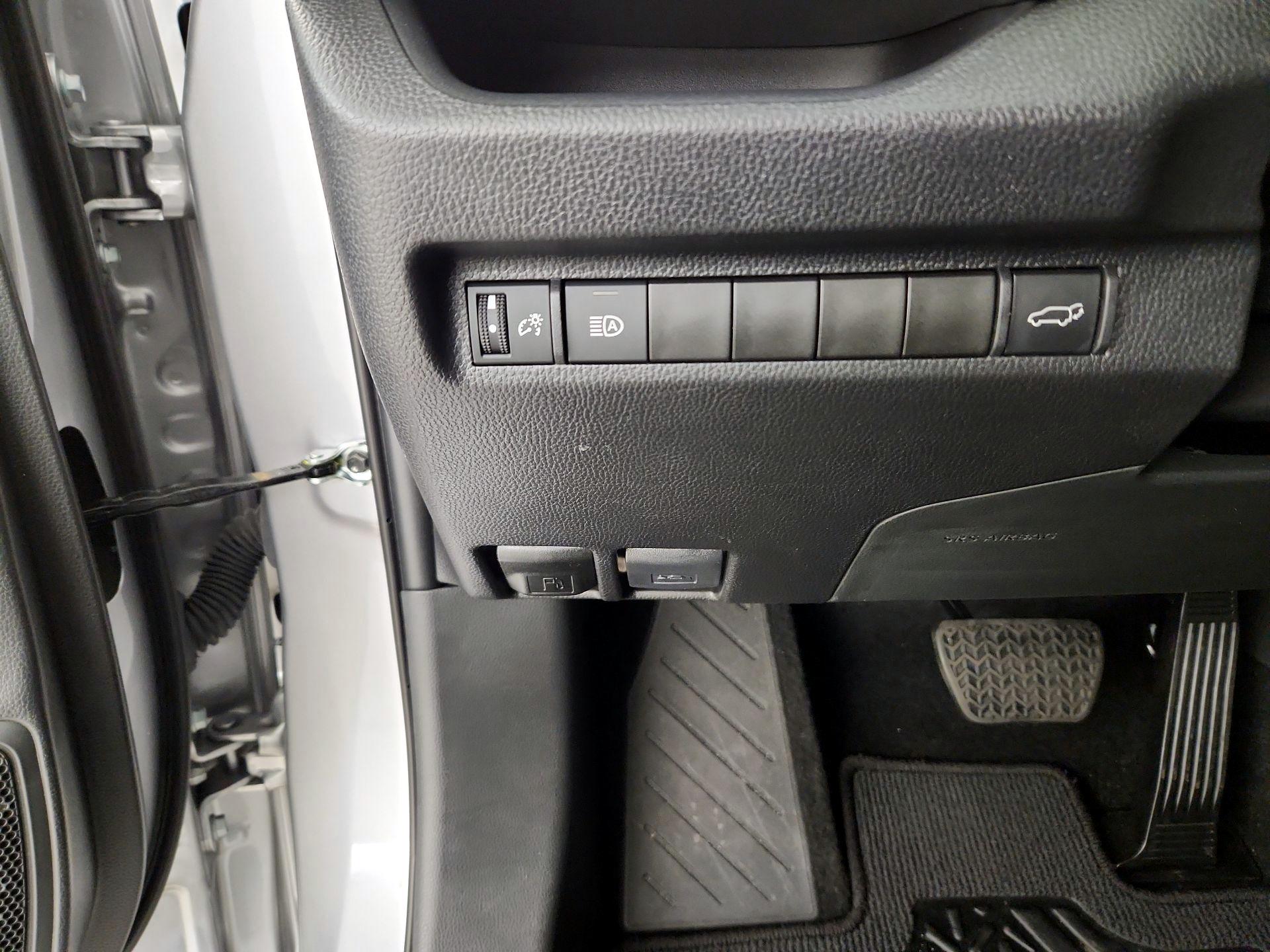 Thumbnail: 2025 Toyota RAV4 - 11