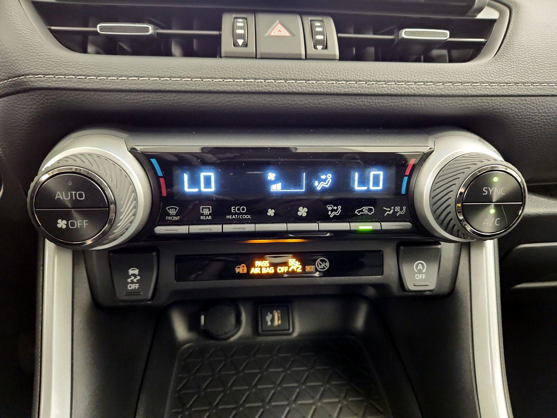 Thumbnail: 2025 Toyota RAV4 - 14