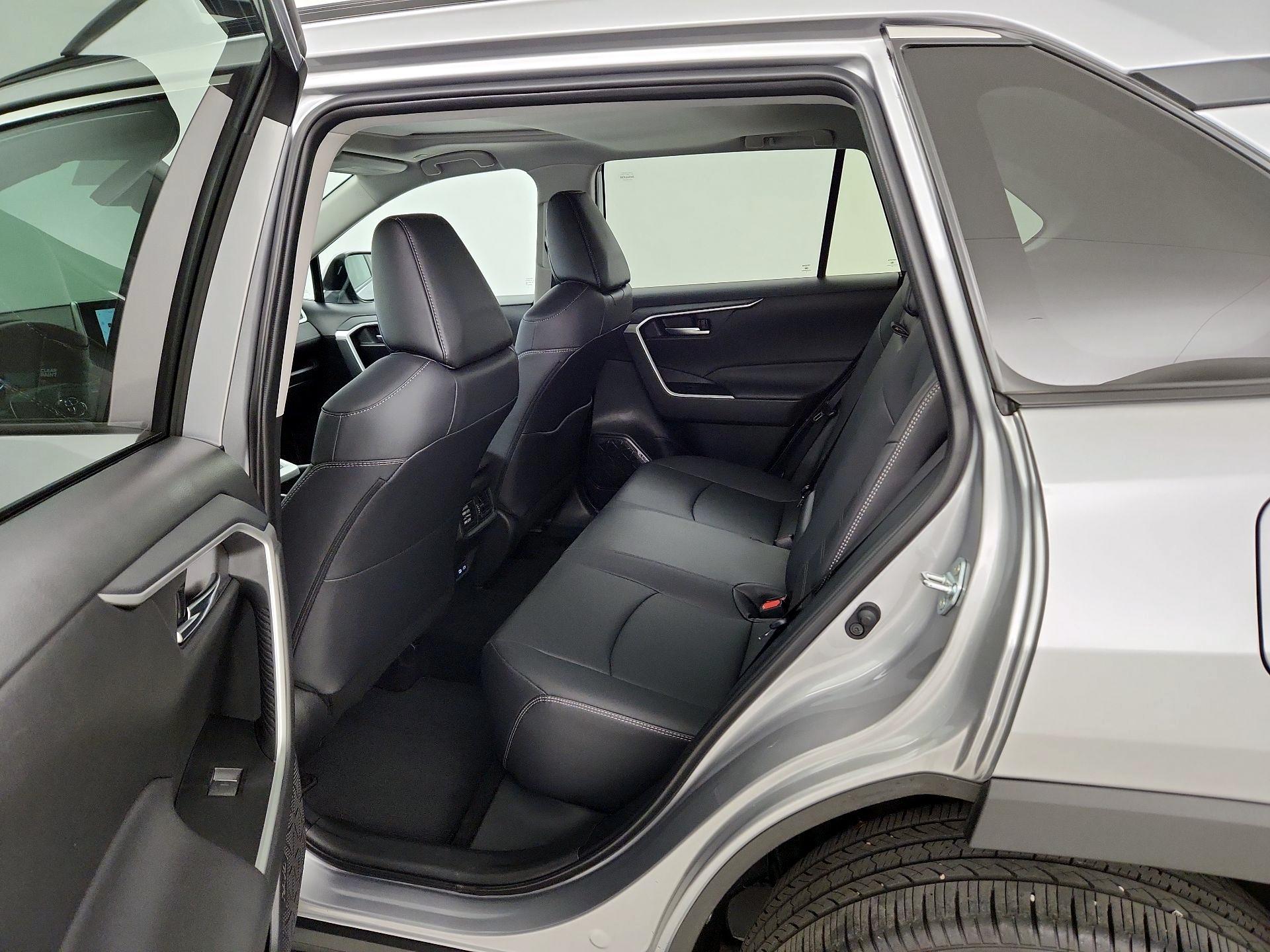 Thumbnail: 2025 Toyota RAV4 - 18