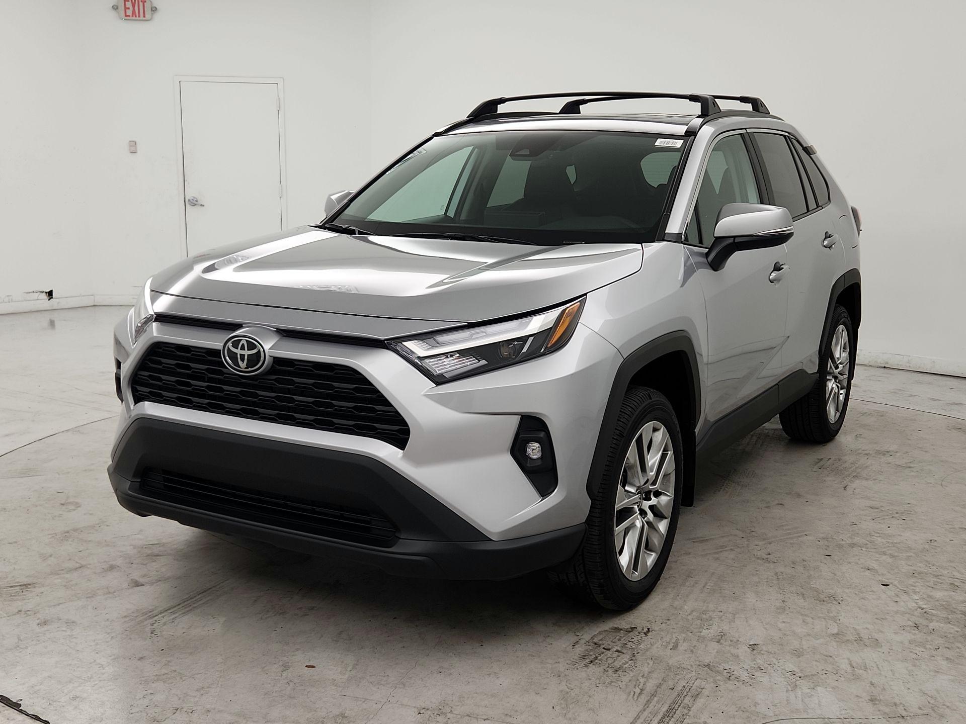 Thumbnail: 2025 Toyota RAV4 - 3