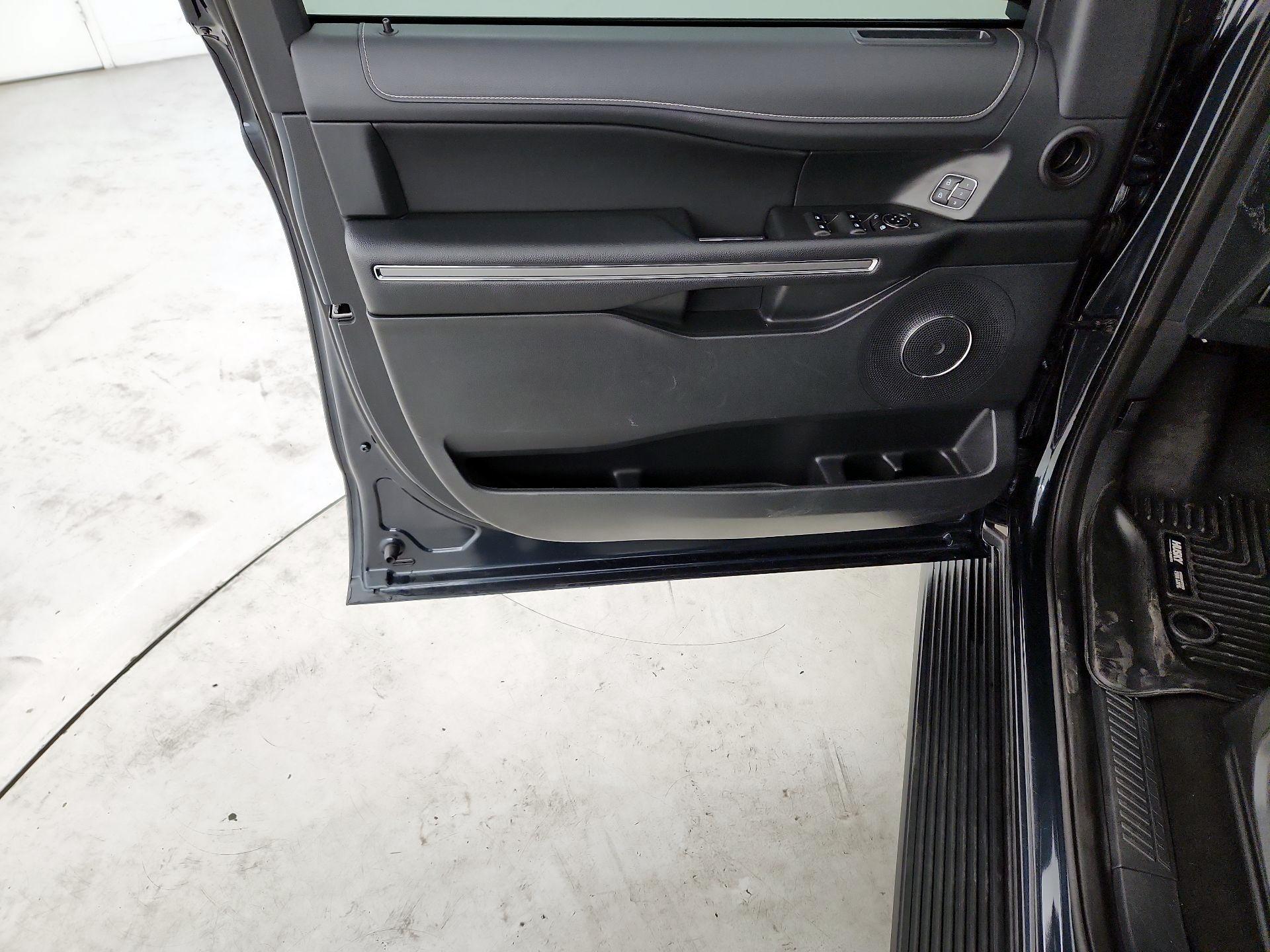 Thumbnail: 2024 Ford Expedition - 10