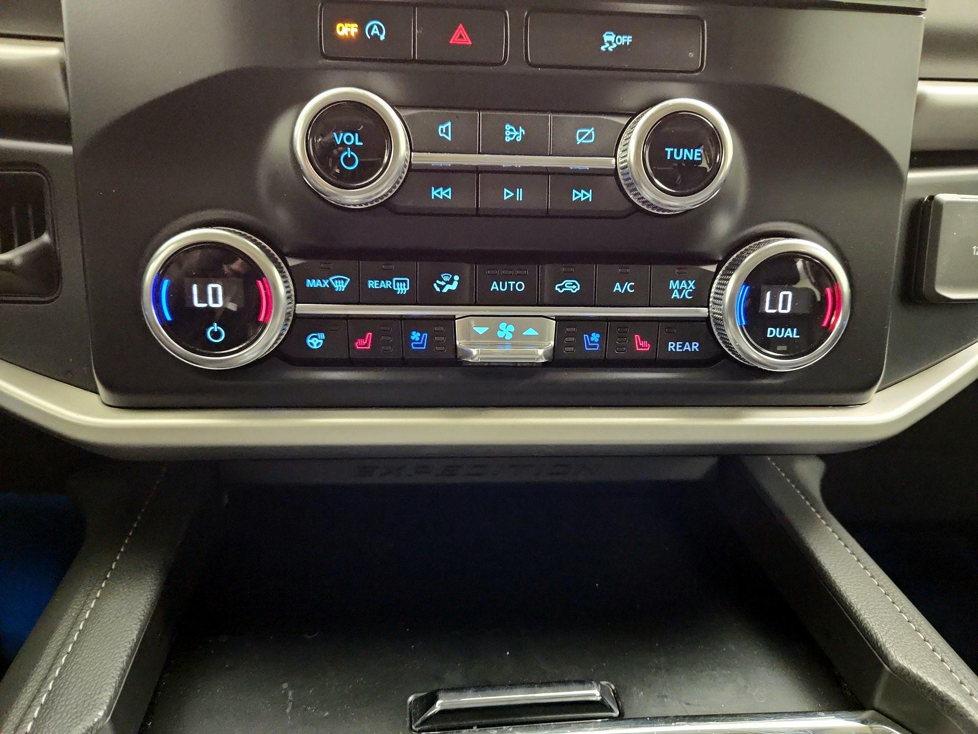 Thumbnail: 2024 Ford Expedition - 15