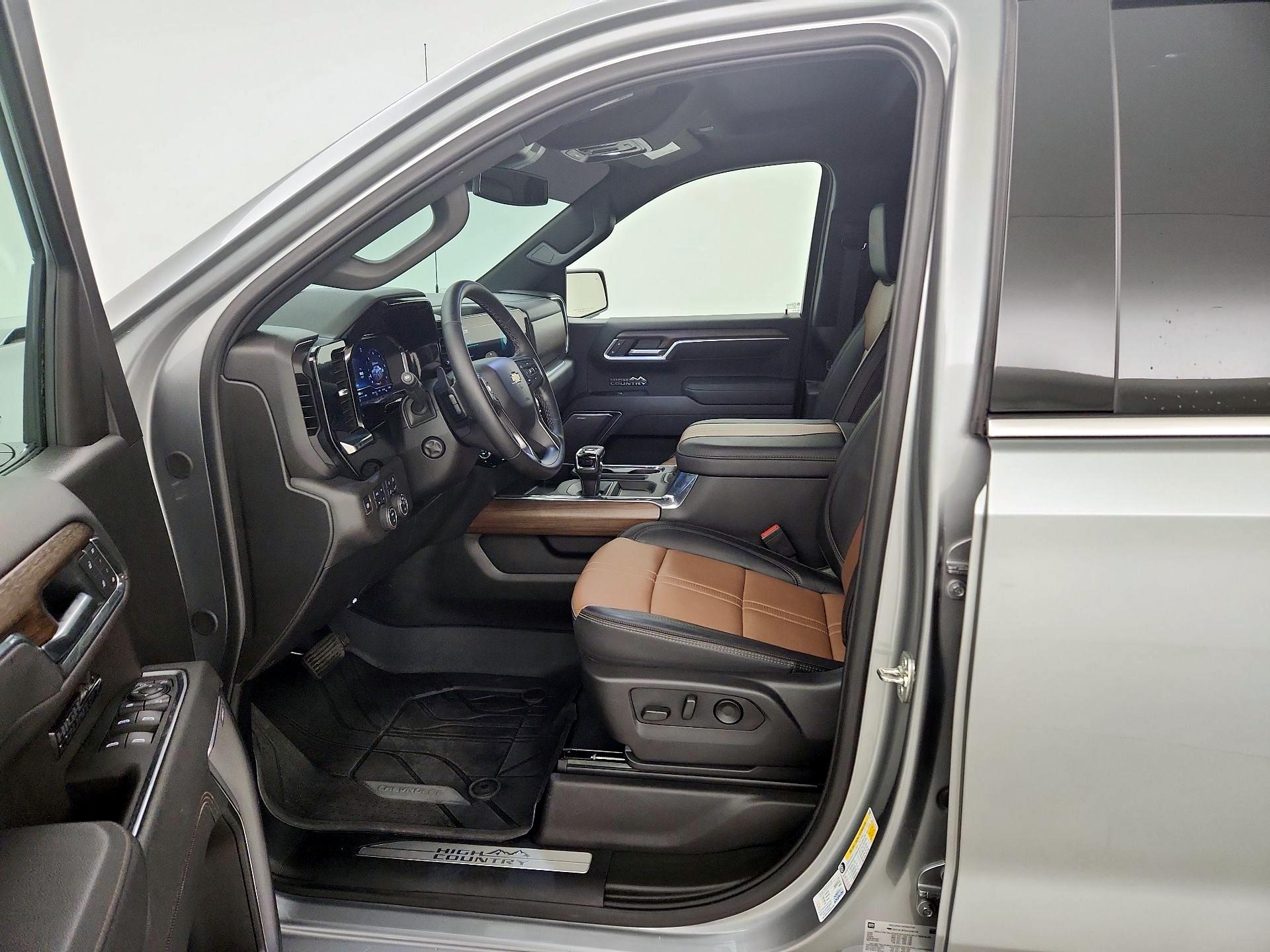 Thumbnail: 2025 Chevrolet Silverado 1500 - 9
