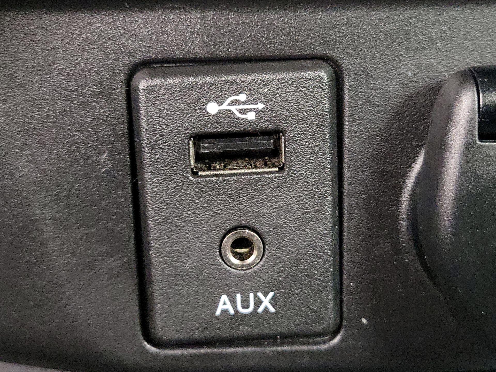 Thumbnail: 2014 Nissan Rogue - 18